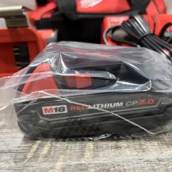 NEW - Milwaukee 18V Lithium-Ion Brushless Cordless 1/2 in. Compact Drill/Driver Kit