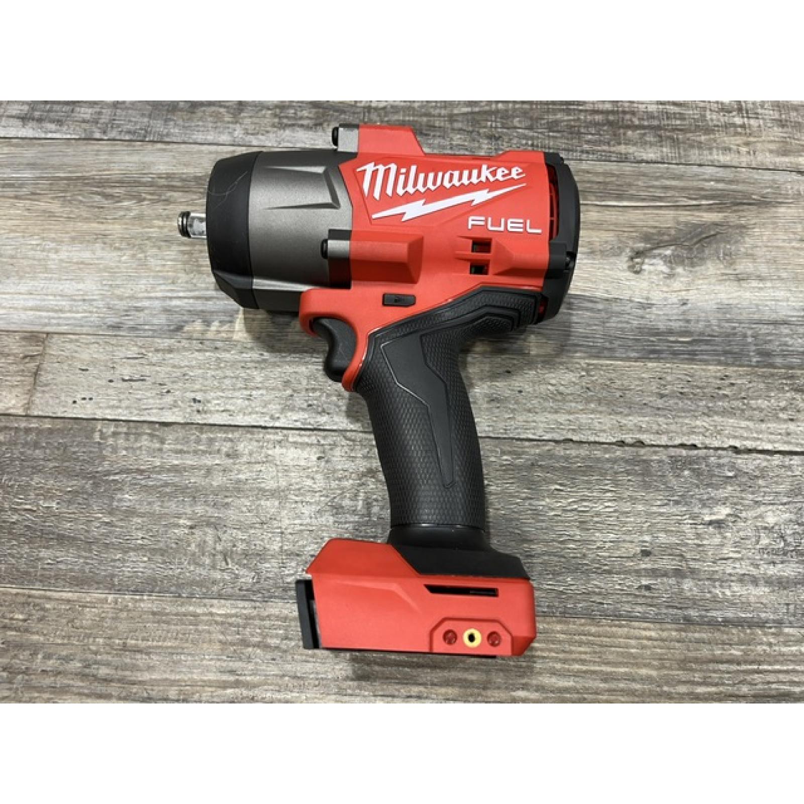 AS-IS Milwaukee FUEL 18V Lithium-Ion Brushless Cordless 1/2 in. Impact Wrench w/Friction Ring Kit