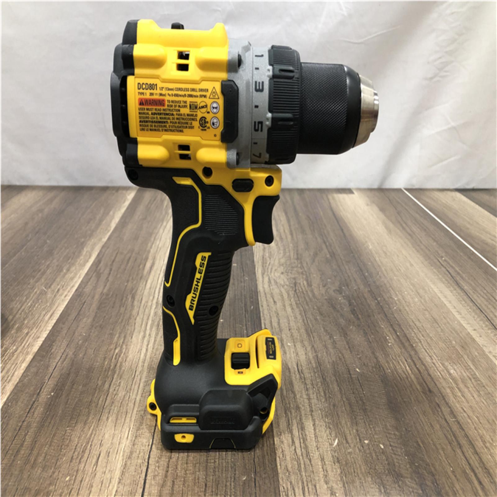 AS-IS DEWALT 20V XR Lithium-Ion Cordless Brushless 1/2 in. Drill/Driver Kit