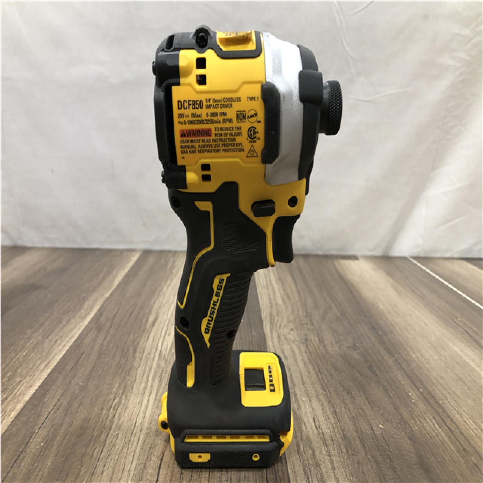 AS-IS DEWALT ATOMIC 20V MAX Lithium-Ion Cordless 1/4 in. Brushless Impact Driver Kit