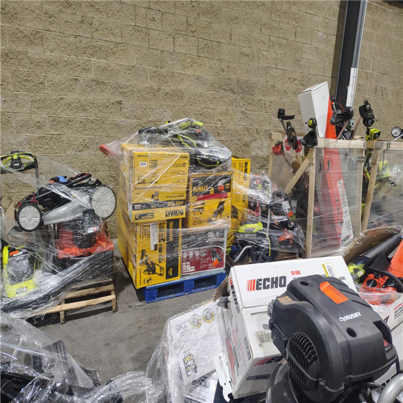 Pittston Location As-Is OUTDOOR POWER EQUPIMENT Partial Truckload (12 Pallets)