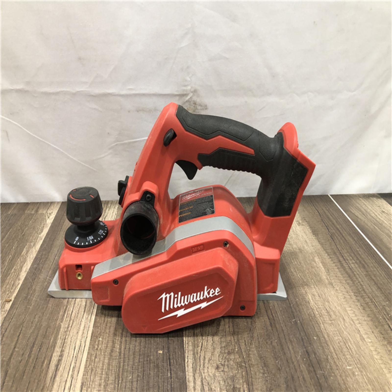 AS-IS Milwaukee M18 18V Lithium-Ion Cordless 3-1/4 in. Planer (Tool-Only)