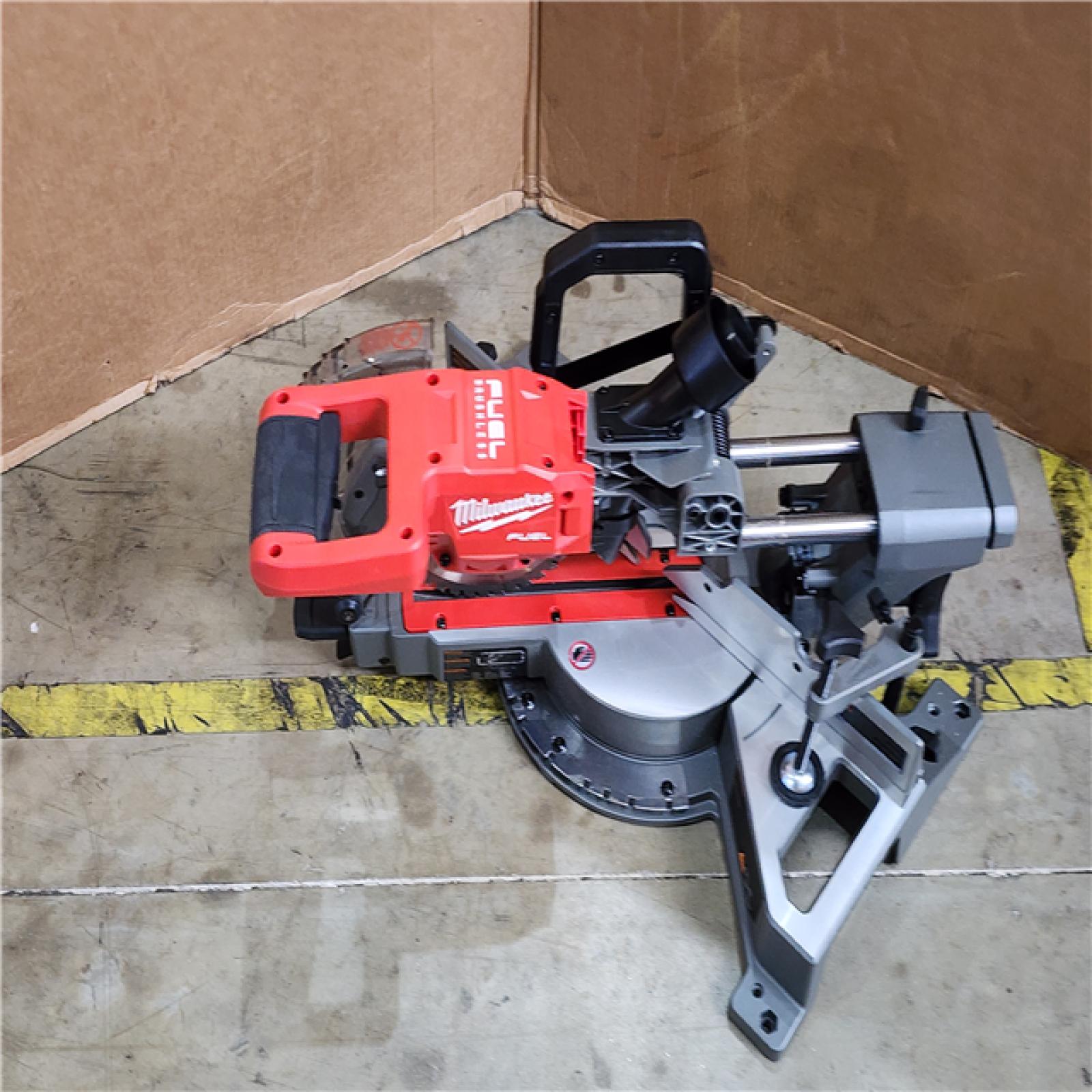 HOUSTON LOCATION - AS-IS Milwaukee M18 FUEL 7-1/4 in. Cordless Brushless Dual-Bevel Sliding Compound Miter Saw (Tool Only)