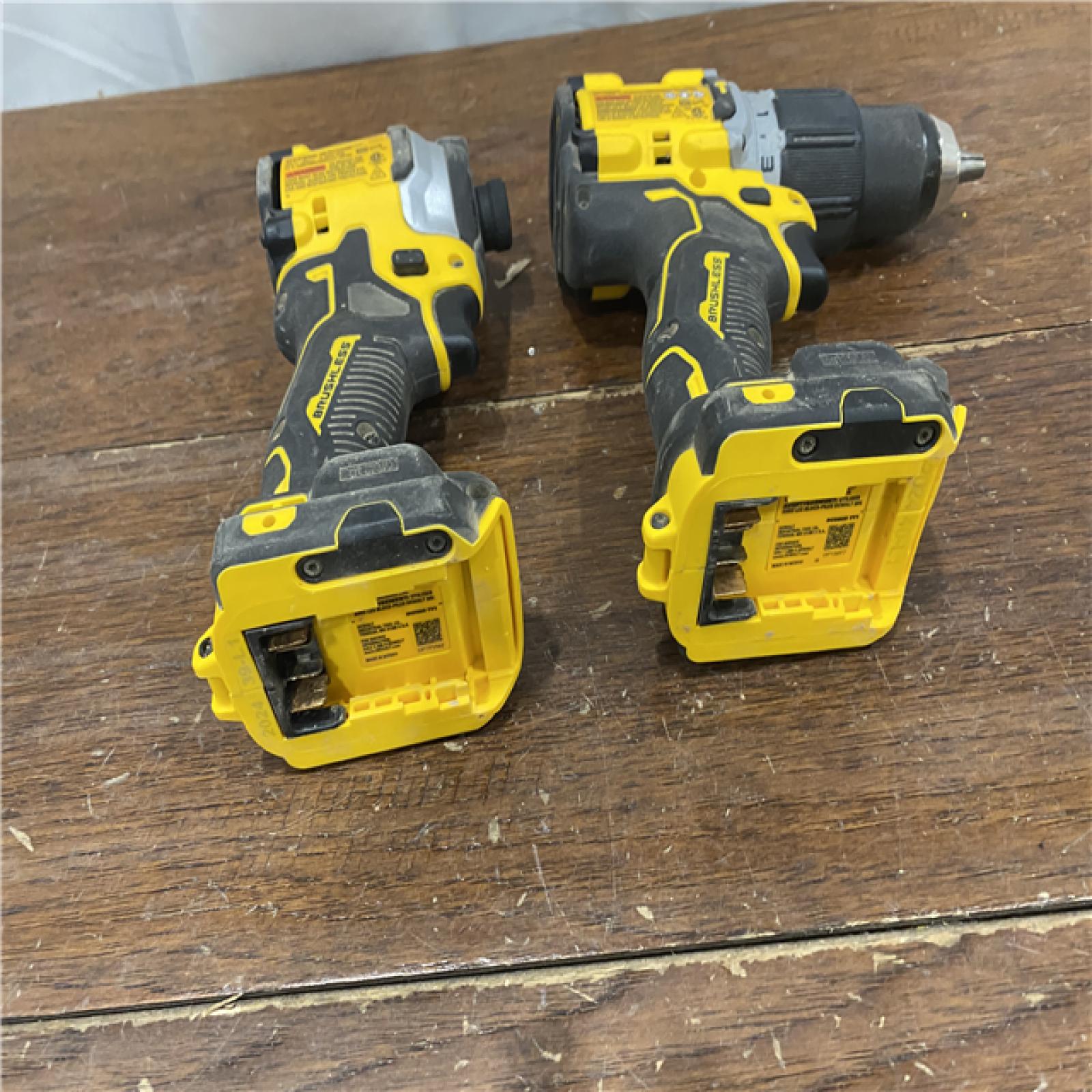 AS-IS DEWALT 20V MAX XR Hammer Drill and ATOMIC Impact Driver 2 Tool Cordless Combo Kit with (2) 4.0Ah Batteries, Charger, and Bag