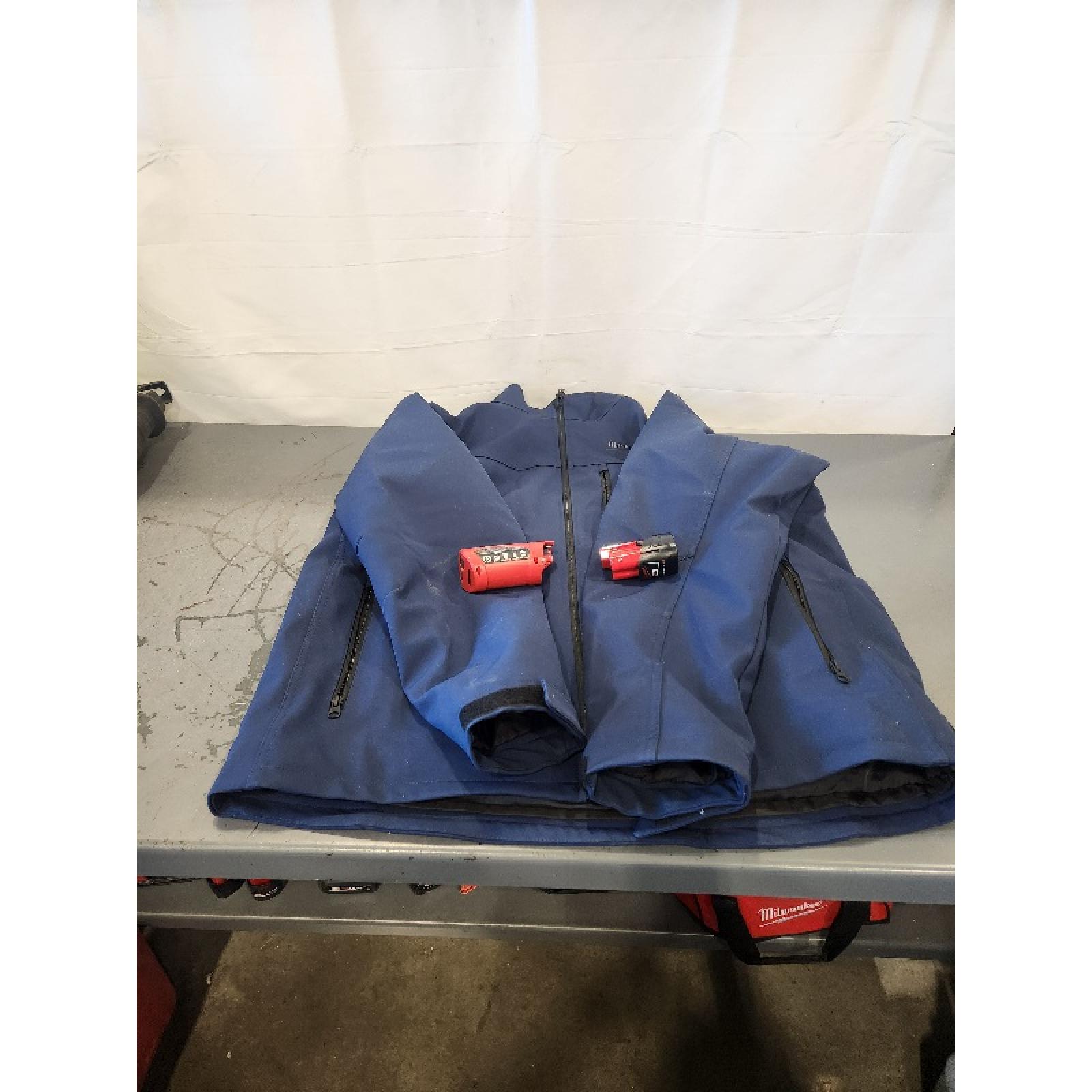 AS-IS- Men's X-Large M12 12-Volt Lithium-Ion Cordless Tough Shell Navy Blue Heated Jacket with (1) 3.0 Ah Battery and Charger