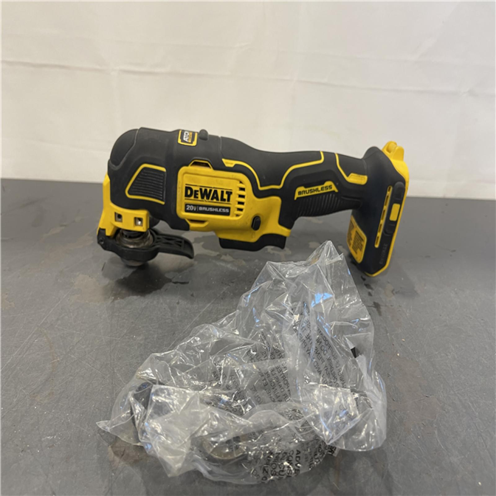 AS-IS - DEWALT ATOMIC 20V MAX Cordless Brushless Oscillating Multi Tool