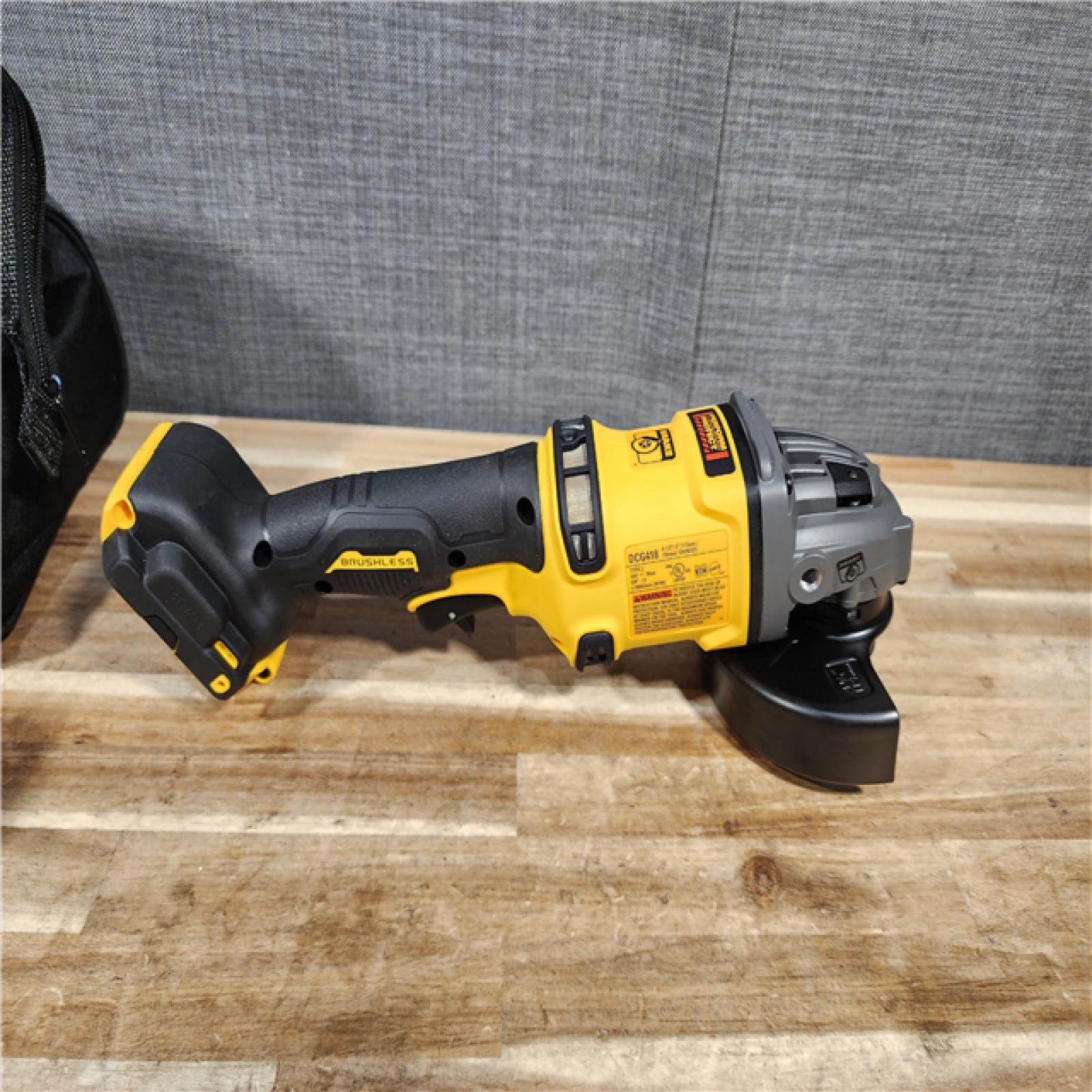 HOUSTON LOCATION - AS-IS (APPEARS LIKE NEW) DeWalt FLEXVOLT 60V Cordless 4-1/2 to 6 in. Grinder Kit (Battery & Charger)