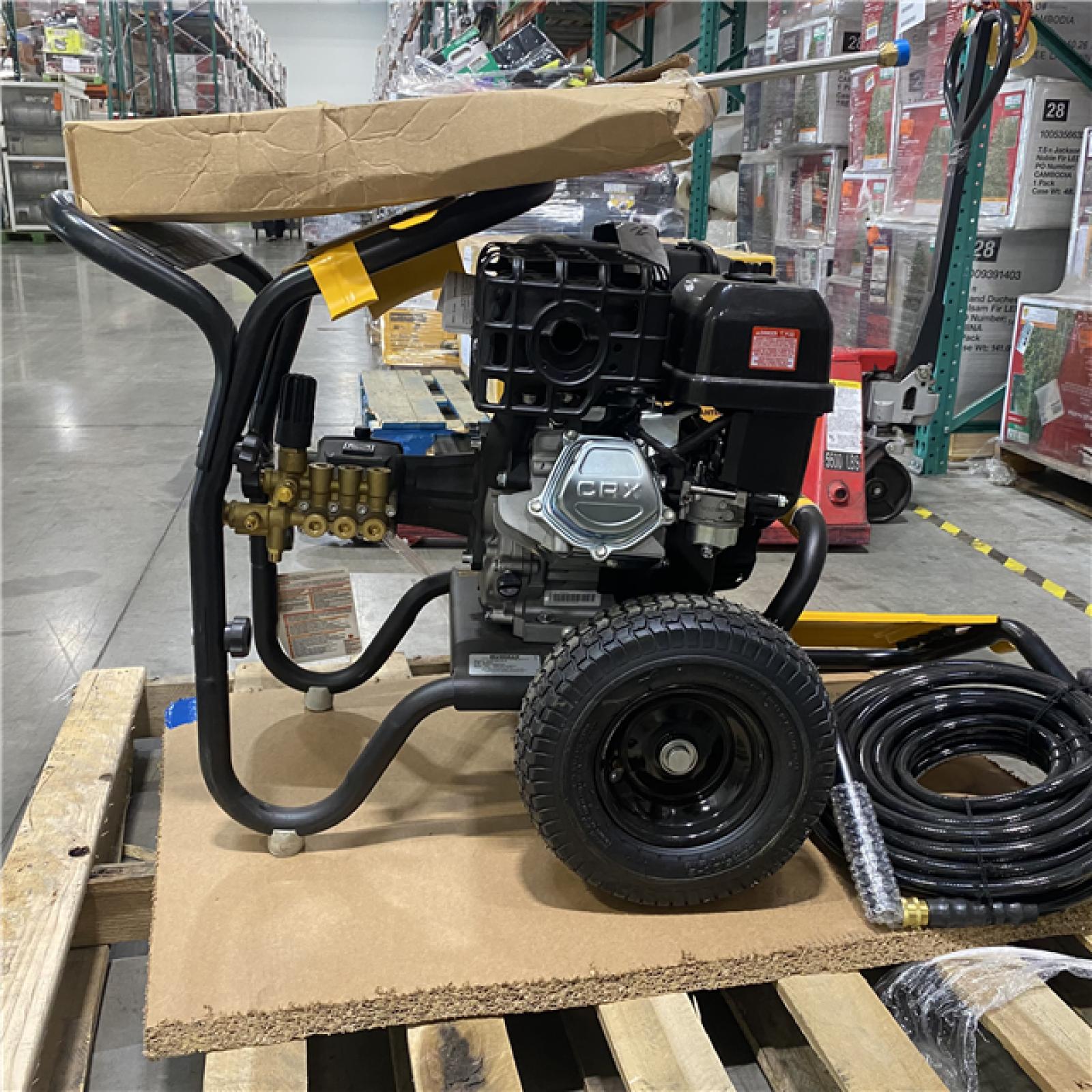 Dallas Location - As-Is DEWALT - 4000 PSI 3.5 GPM Gas Pressure Washer
