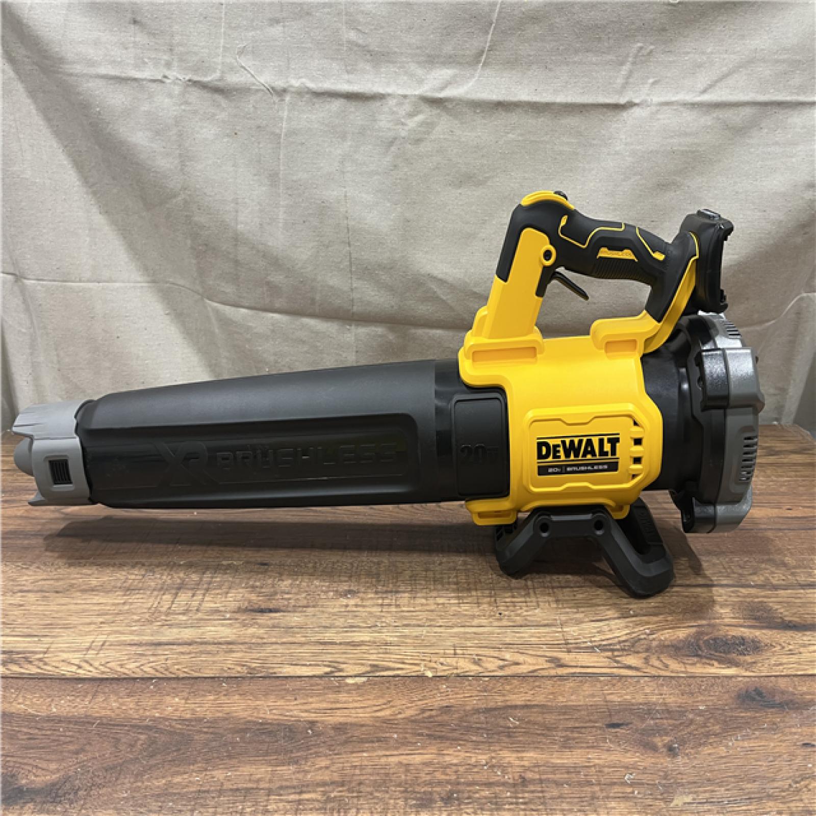 AS-IS 20V MAX Cordless Battery Powered String Trimmer & Blower Combo Kit with (1) 4 Ah Battery & Charger