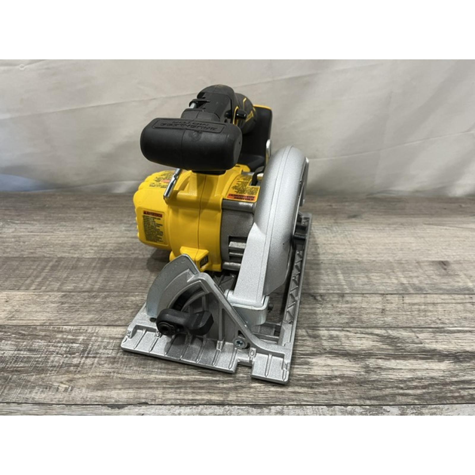 AS-IS DEWALT 20V MAX Cordless Brushless 6-1/2 in. Sidewinder Style Circular Saw (Tool Only)