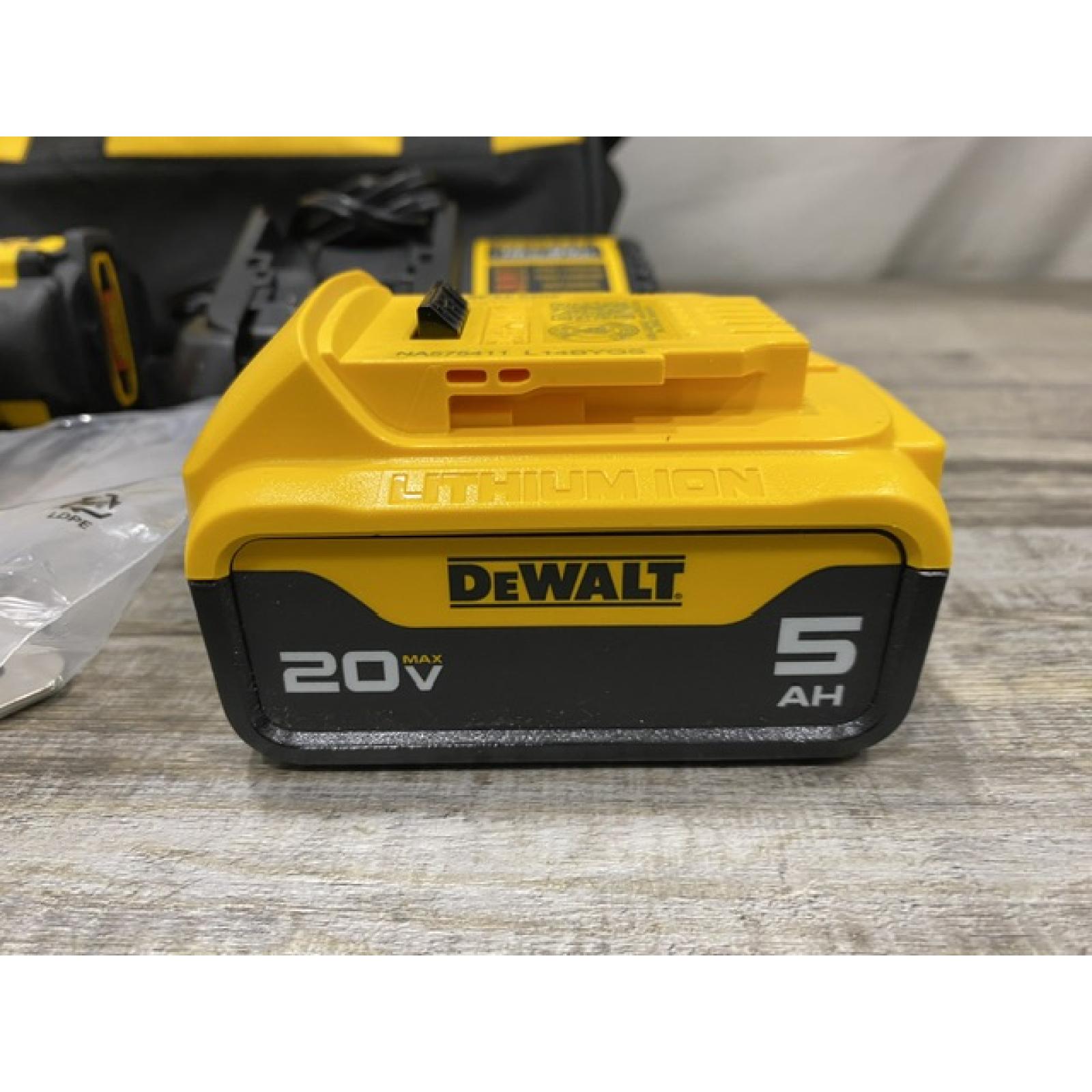 AS-IS DEWALT 20V XR Lithium-Ion Cordless Brushless 1/2 in. Drill/Driver Kit