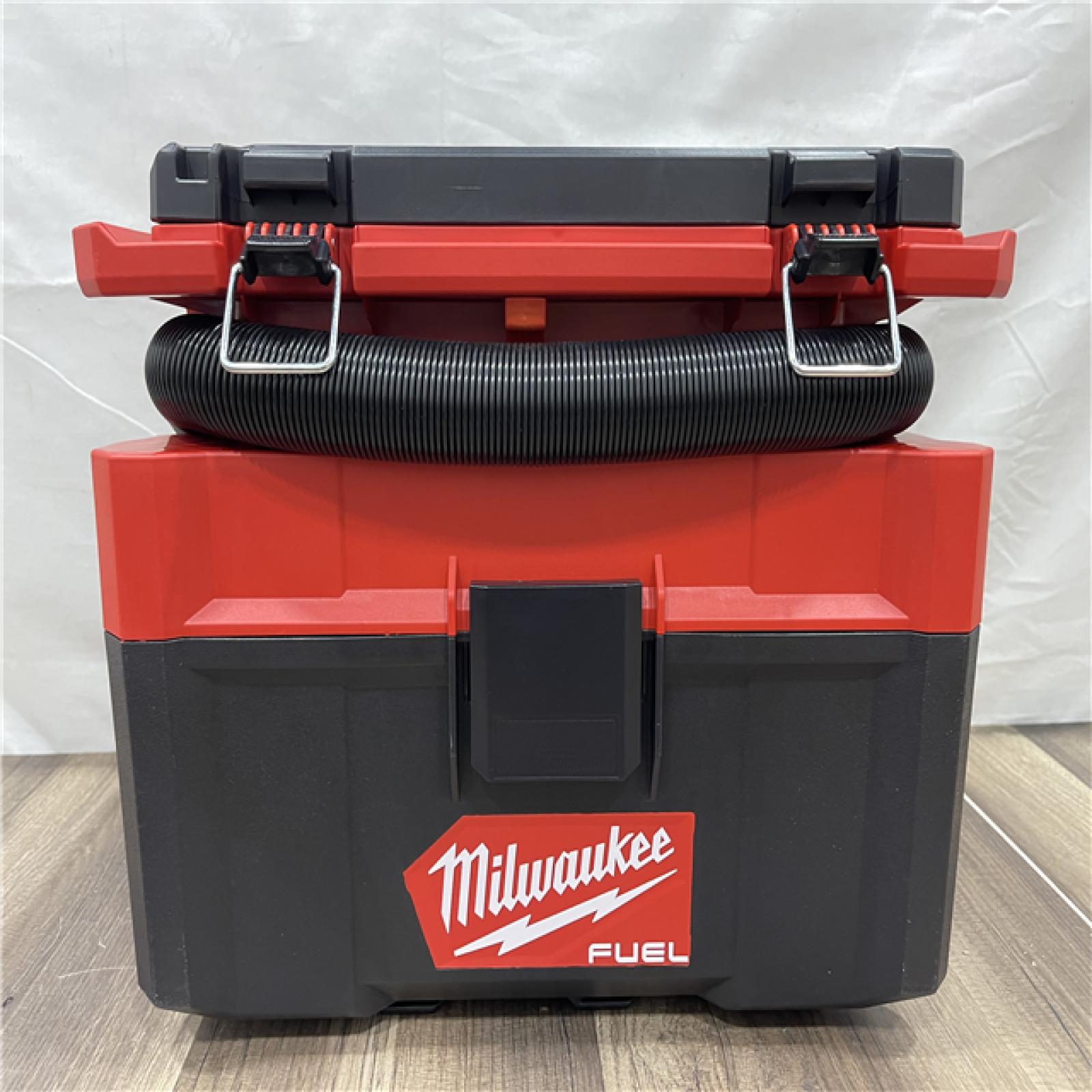 AS-IS Milwaukee M18 FUEL PACKOUT 18-Volt Lithium-Ion Cordless 2.5 Gal. Wet/Dry Vacuum (Vacuum-Only)