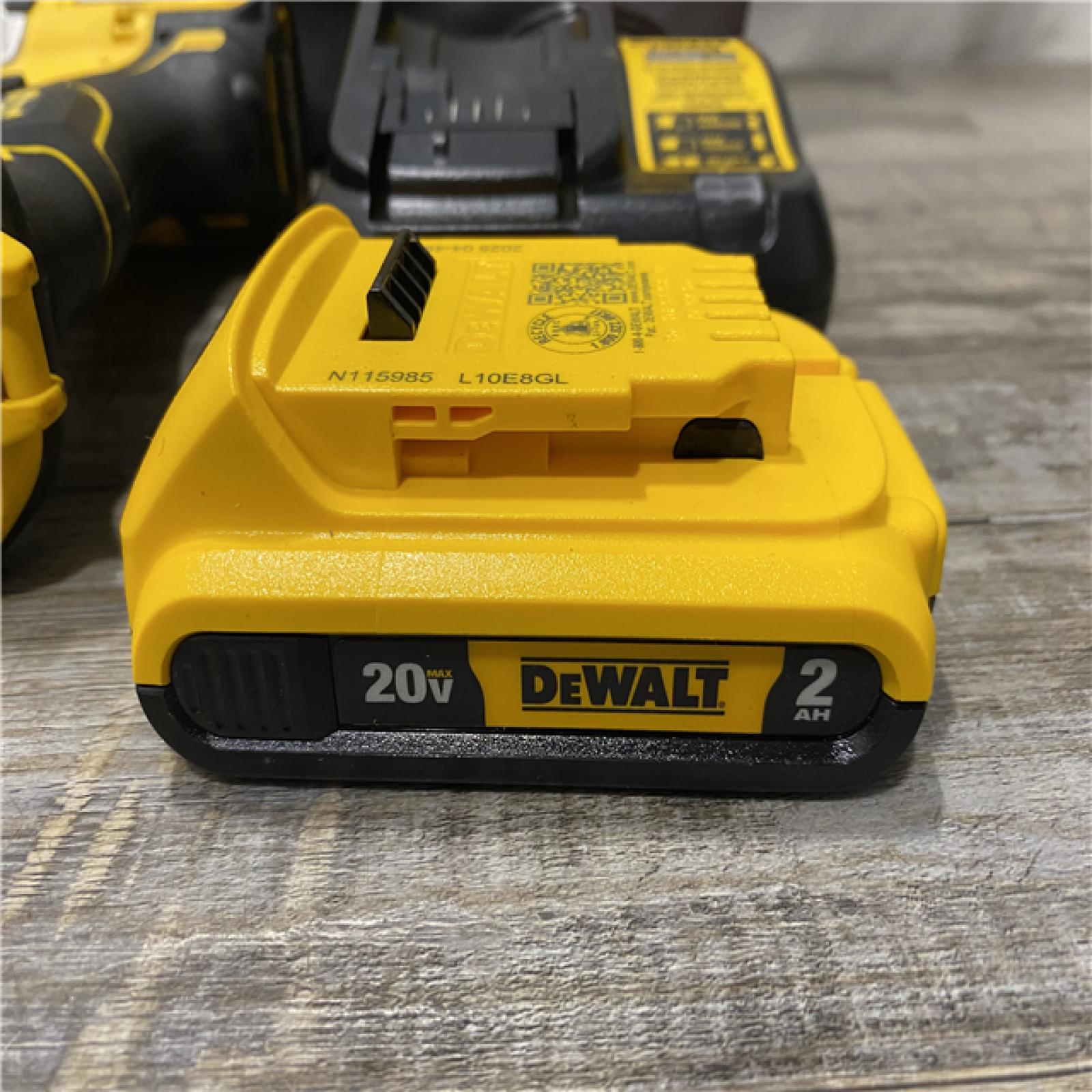 AS-IS DEWALT Atomic 20V Max Lithium-Ion Brushless Cordless Compact 1/4 in. Impact Driver Kit