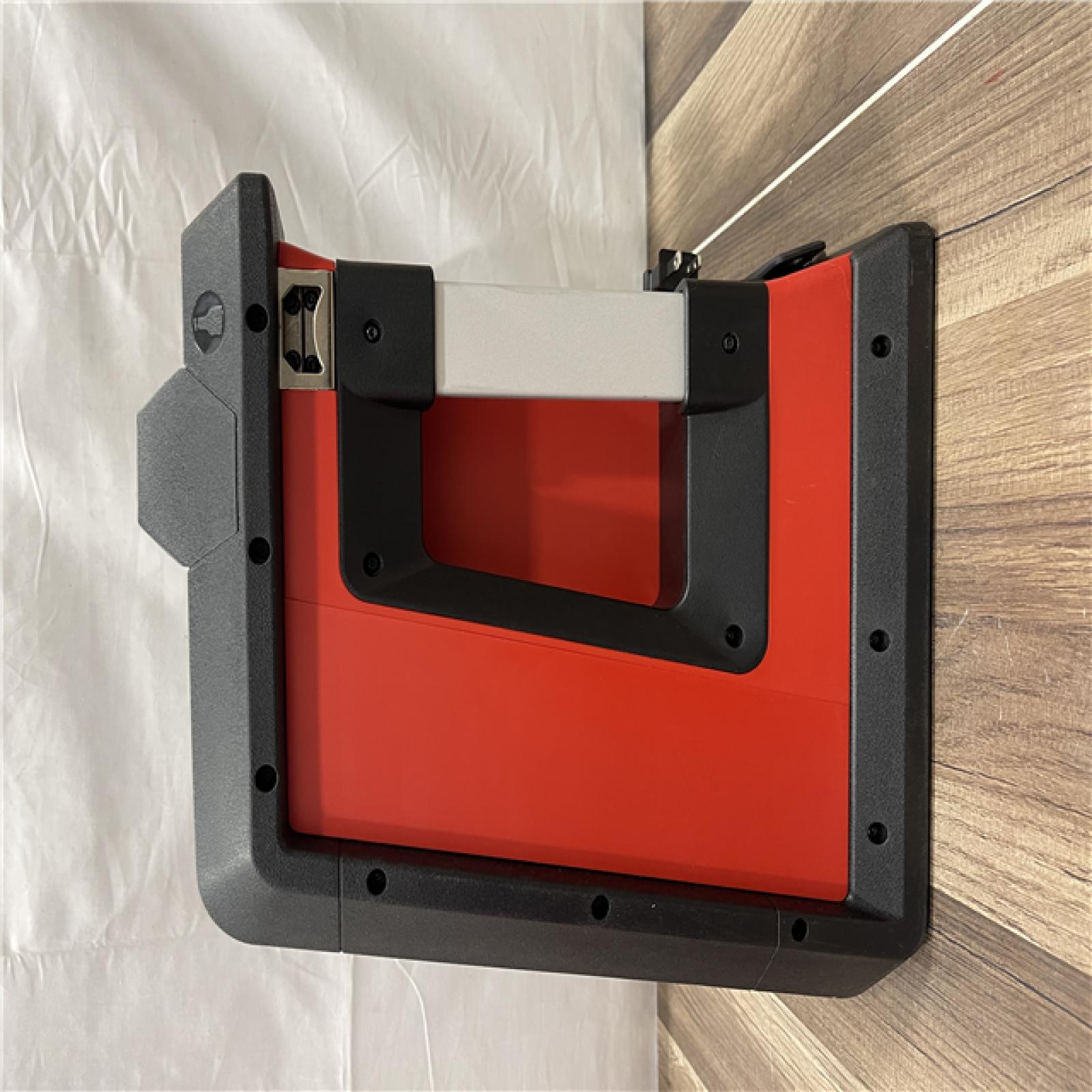 AS-IS Milwaukee M18 Lithium-Ion Cordless Jobsite Radio/Charger