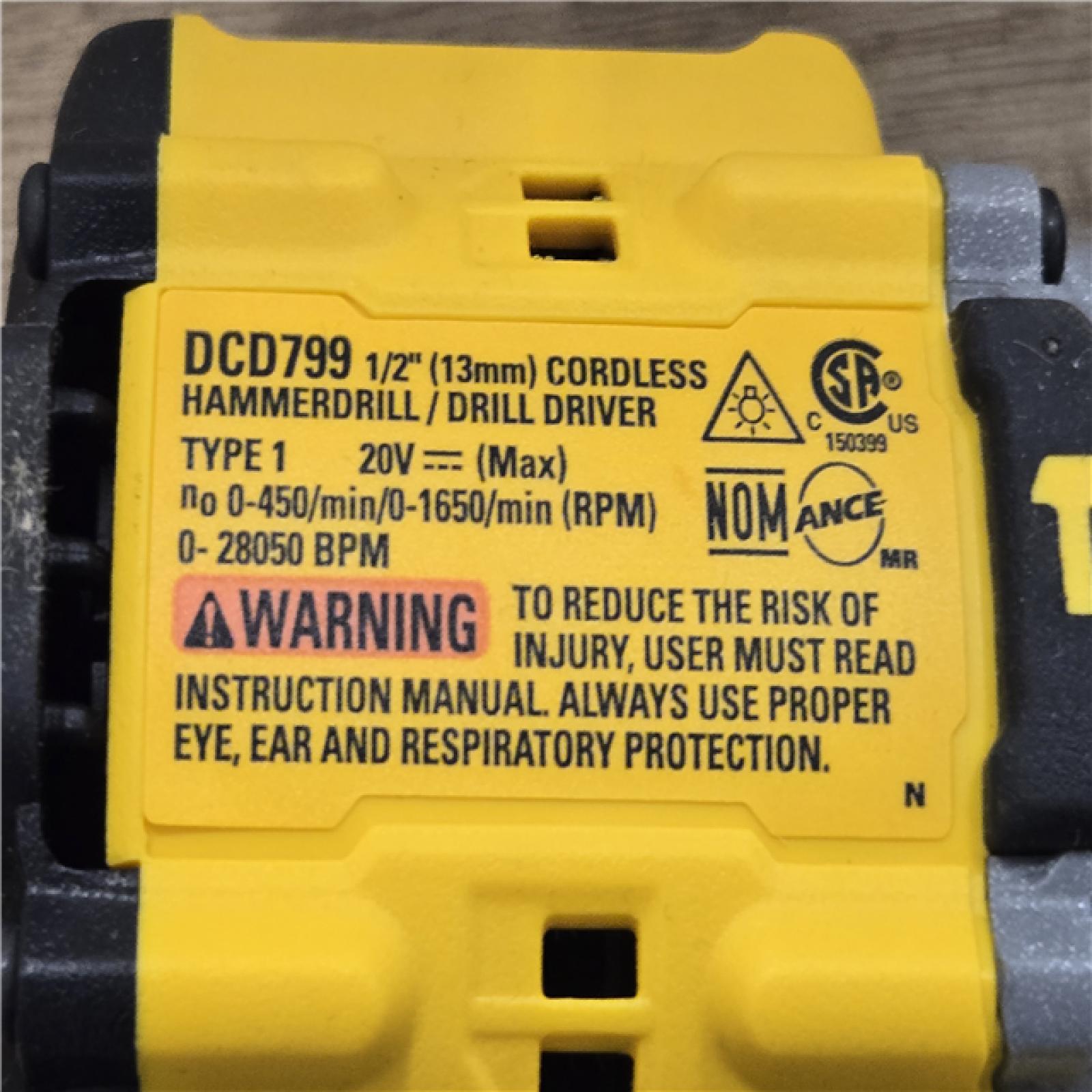AS-IS DEWALT ATOMIC 20V Cordless 1/2 in. Hammer Drill Kit