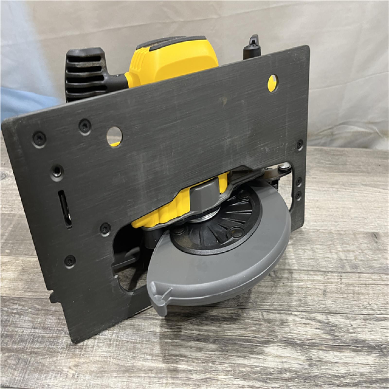 AS-IS DEWALT FLEXVOLT 60V MAX Cordless Brushless 7-1/4 in. Circular Saw with Brake (Tool Only)