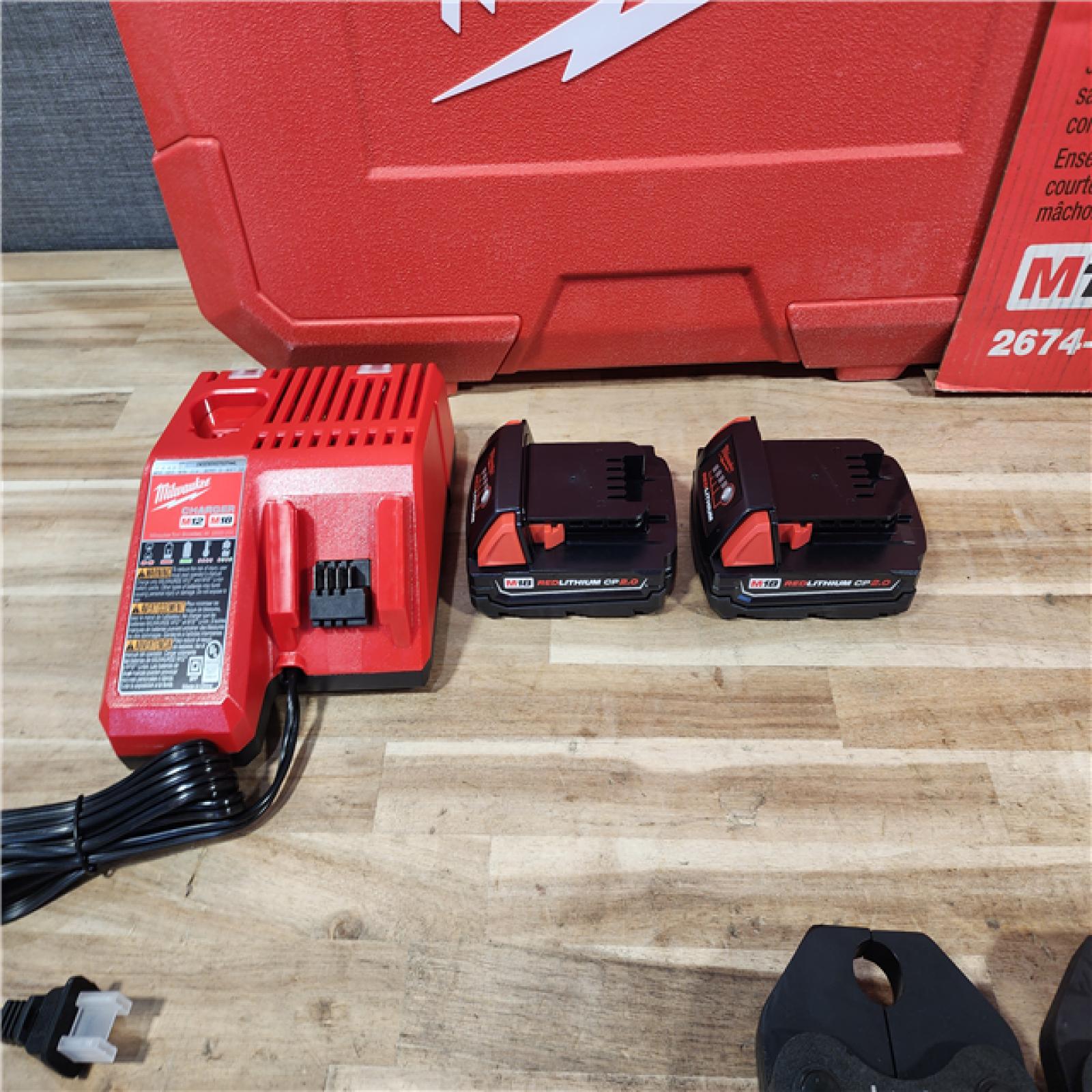HOUSTON LOCATION - AS-IS Milwaukee 18V Lithium-Ion Cordless Short Throw Press Tool with 3 PEX Crimp Jaws Kit