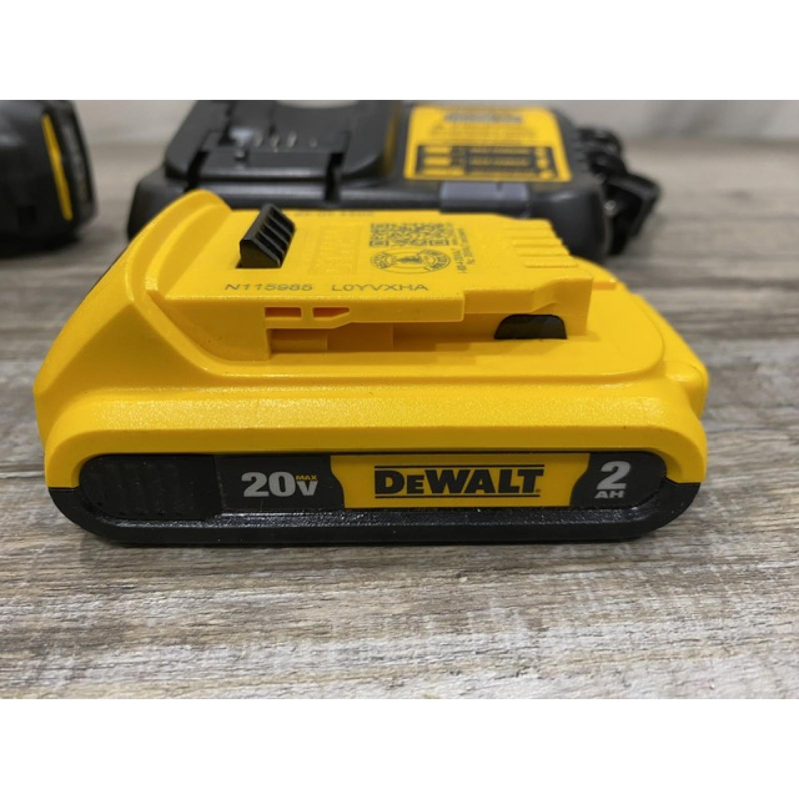 AS-IS DEWALT 20V MAX Cordless Battery Powered Pruner Kit