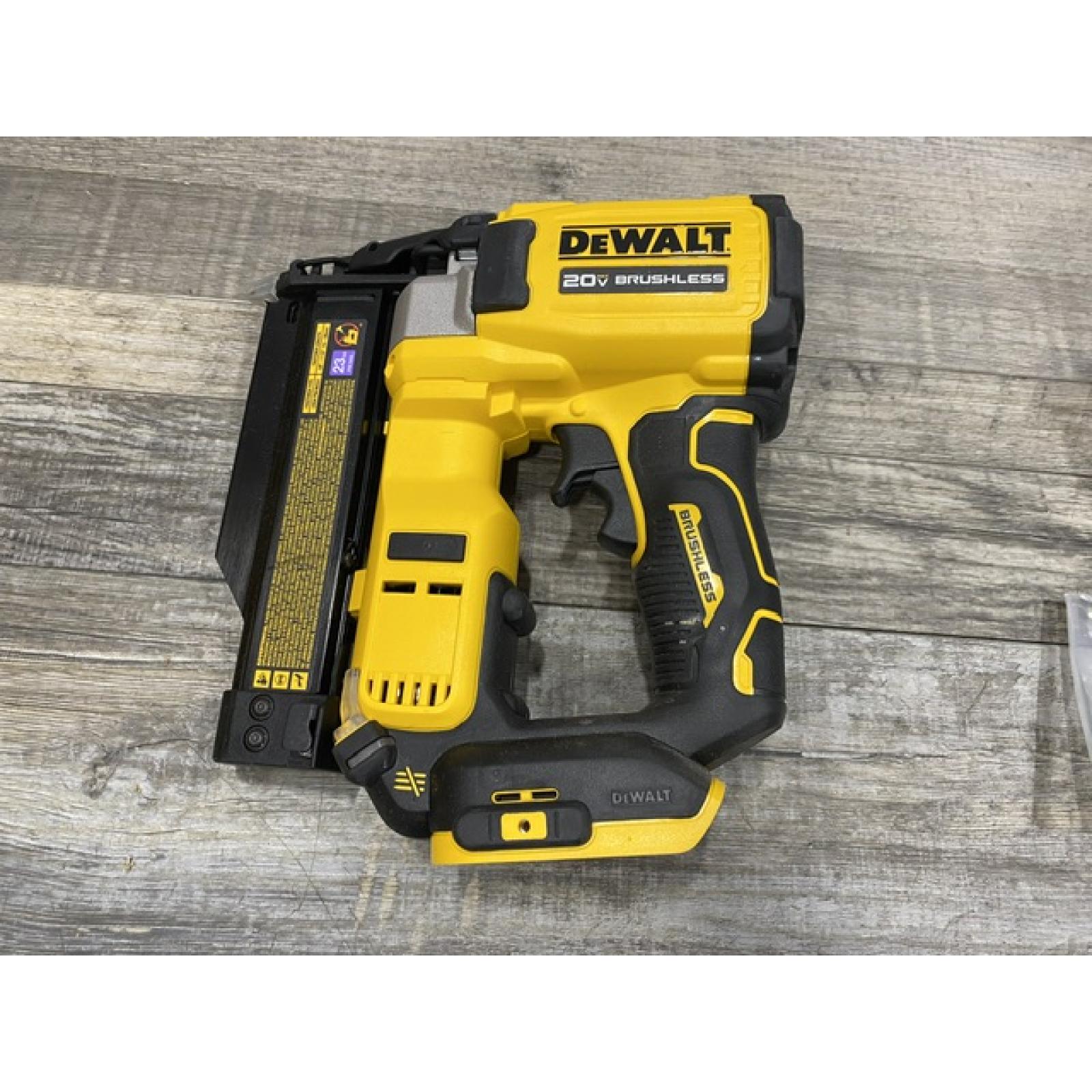 AS-IS DEWALT ATOMIC 20V MAX Lithium Ion Cordless 23 Gauge Pin Nailer Kit