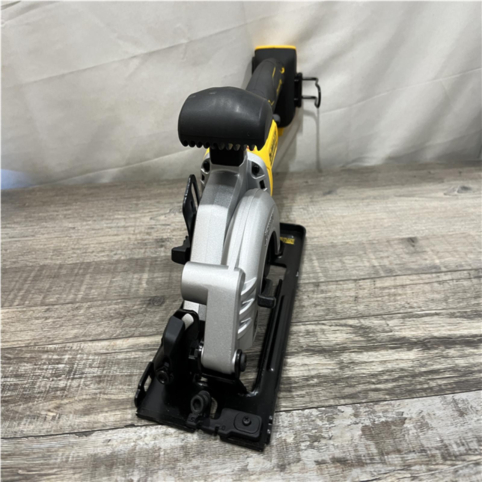 AS-IS DEWALT ATOMIC 20V MAX Cordless Brushless 4-1/2 in. Circular Saw (Tool Only)