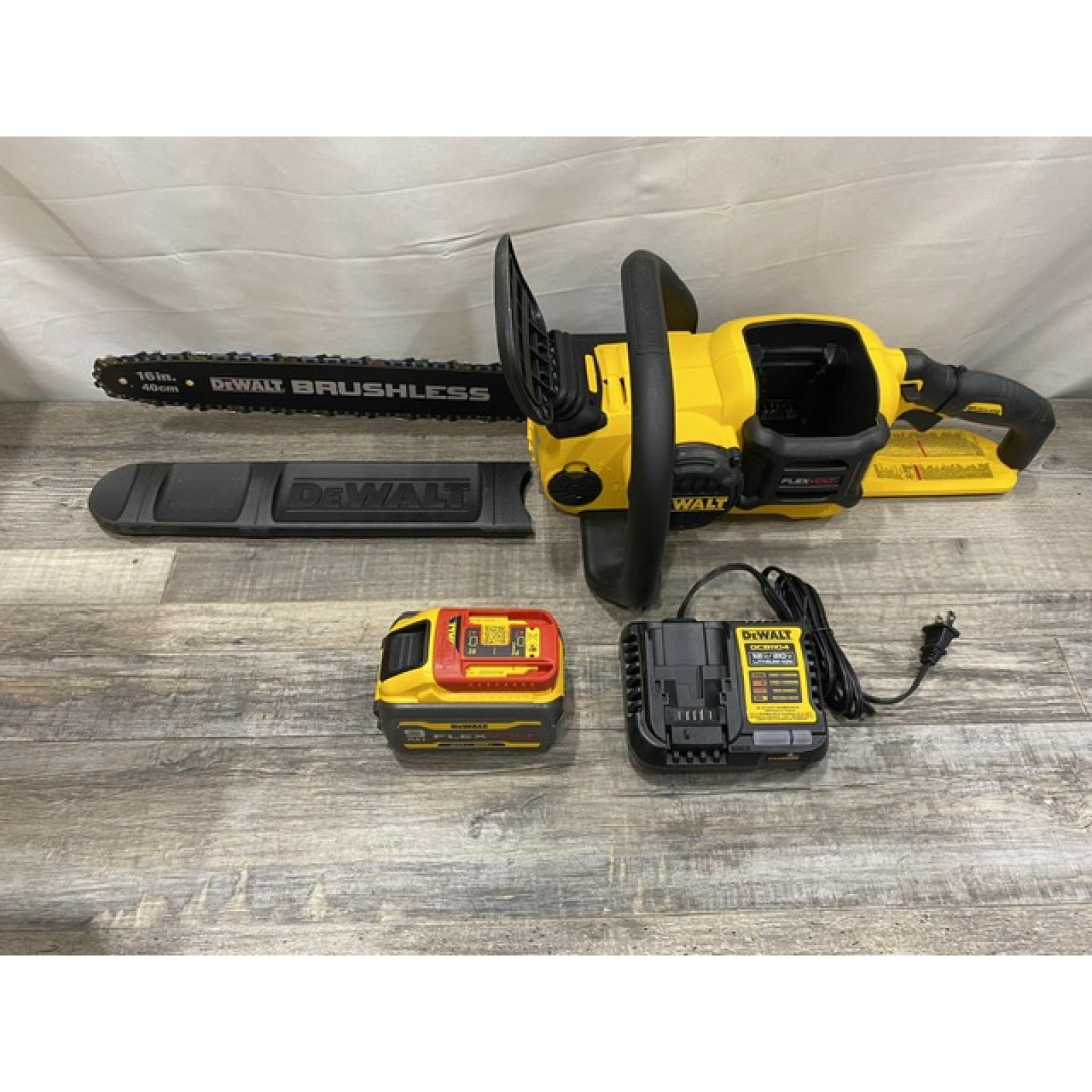 AS-IS DEWALT 60V MAX FLEXVOLT Lithium-Ion Brushless Cordless 16 Chainsaw Kit