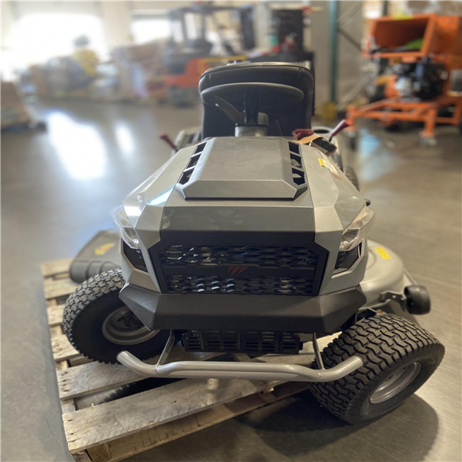 DALLAS LOCATION - Murray MT200 42 in. 19.0 HP 540cc EX1900 Series Briggs and Stratton Engine Automatic Gas Riding Lawn Tractor Mower