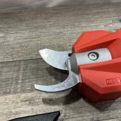 AS-IS Milwaukee 12V Cordless Brushless Pruner Shears Kit