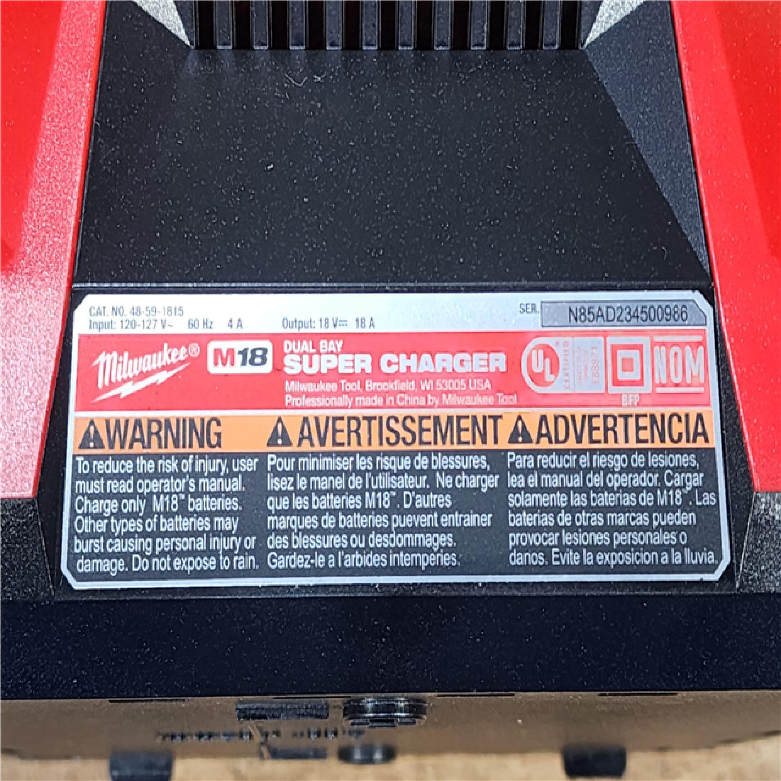 HOUSTON LOCATION - AS-IS Milwaukee M18 18V Dual Bay Simultaneous Super Charger Tool-Only