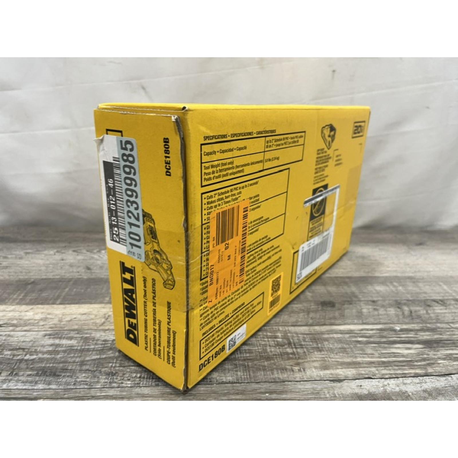 NEW - DEWALT 20V MAX Cordless Plastic Tubing Cutter (Tool Only)