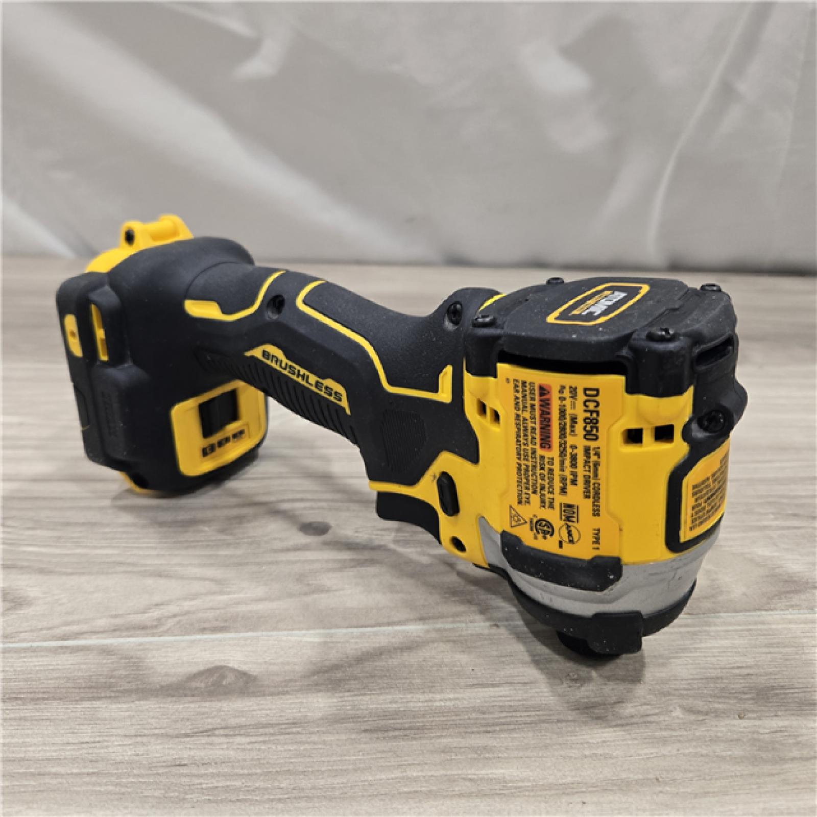 AS-IS DEWALT 20V MAX XR Hammer Drill/ Impact Driver Kit