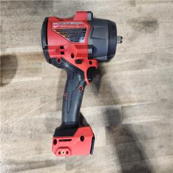 HOUSTON LOCATION - AS-IS MILWAUKEE 2 TOOL COMBO KIT W/ (2) BATTERY & CHARGER