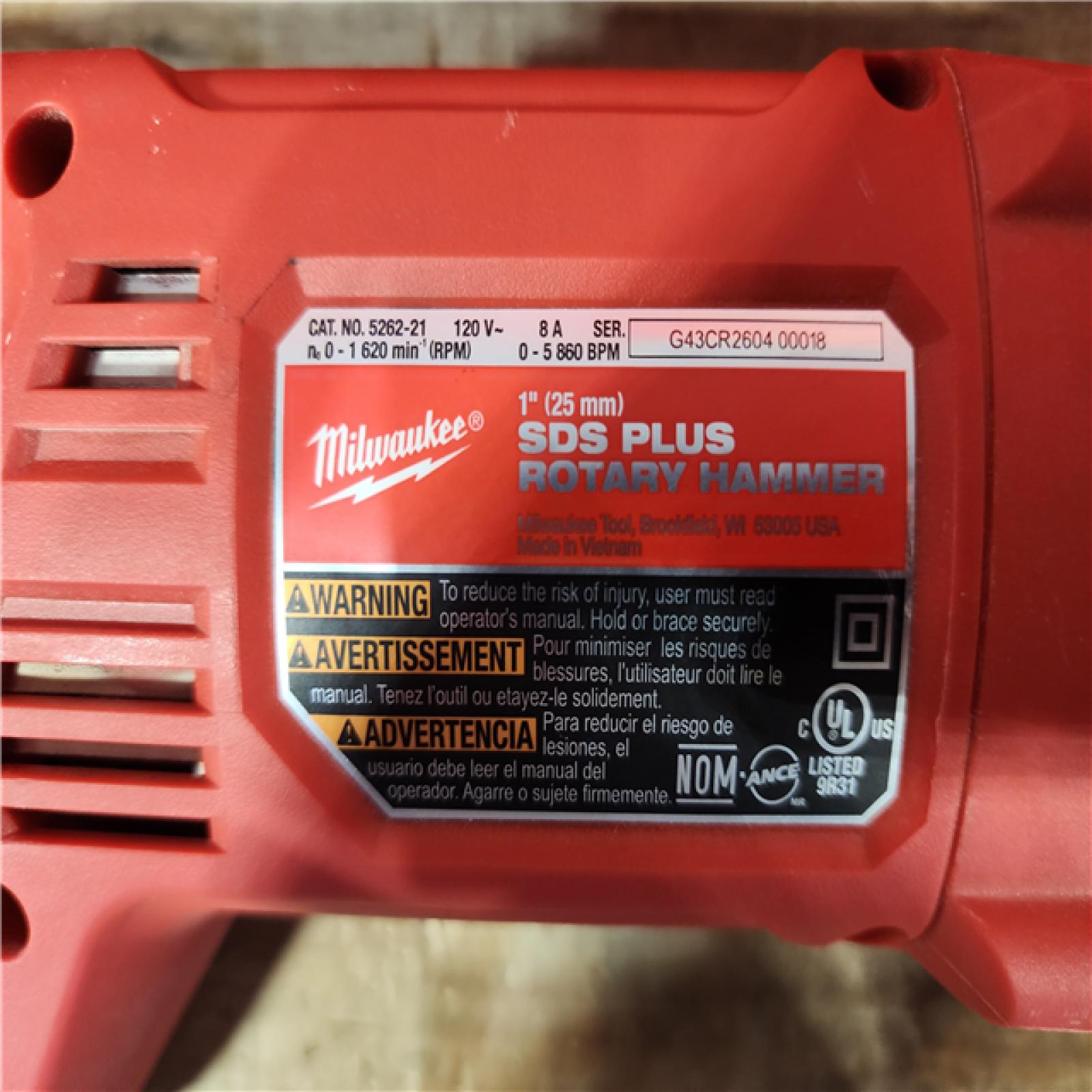 HOUSTON LOCATION - AS - IS Milwaukee 8 Amp Corded 1 in. SDS D-Handle Rotary Hammer