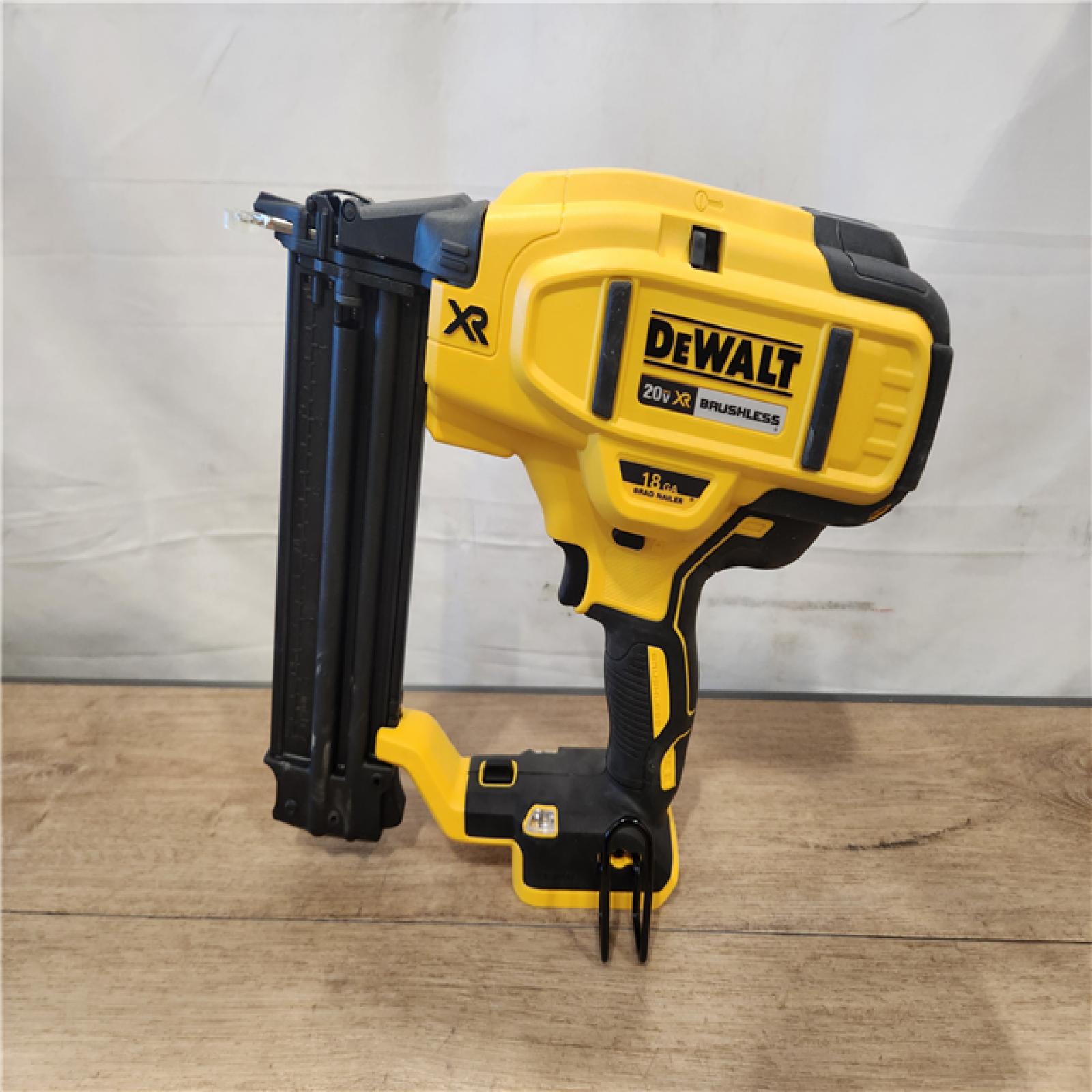 AS-IS- DeWalt 20V MAX XR Lithium-Ion Cordless 18-Gauge Brad Nailer (Tool Only)
