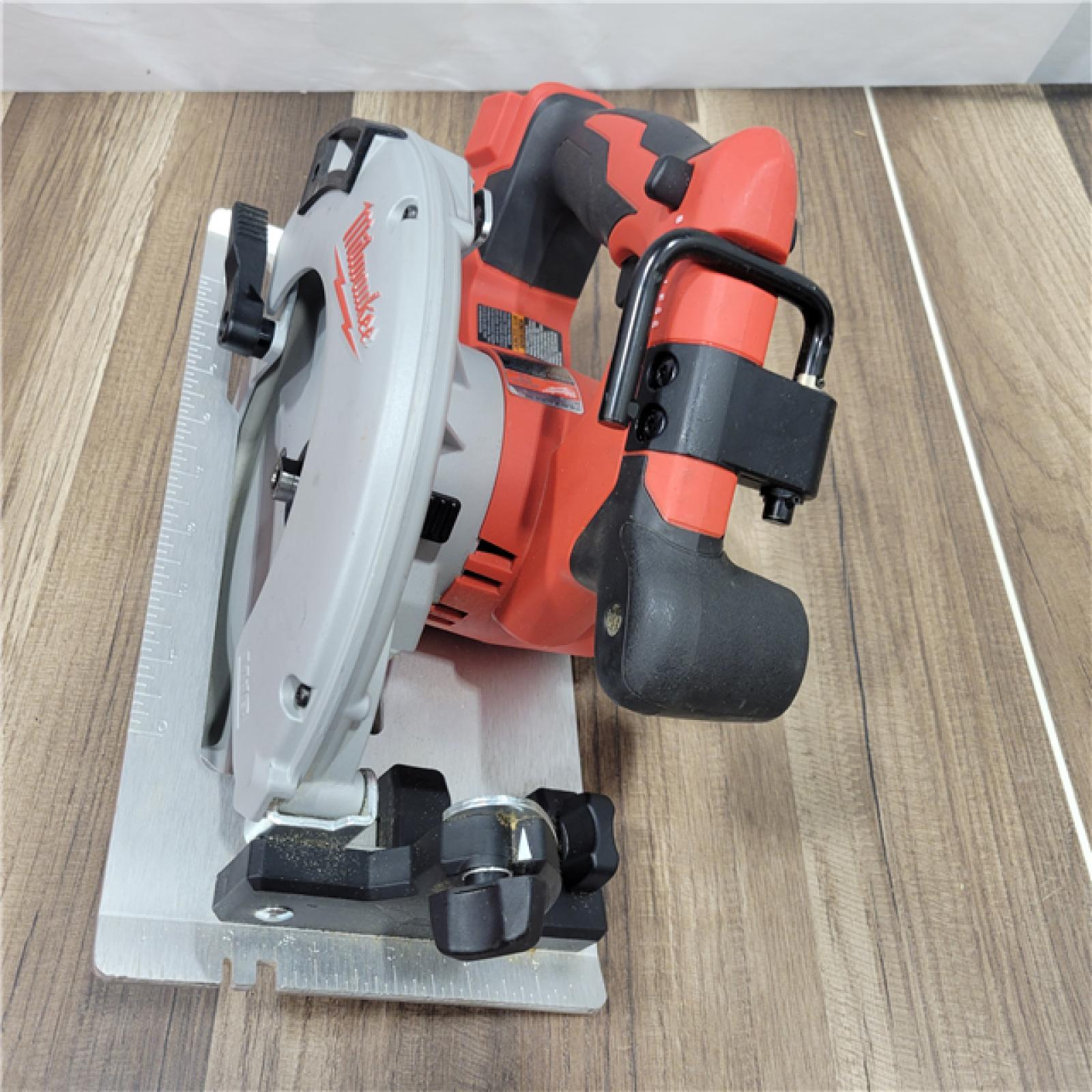 AS-IS Milwaukee M18 7-1/4  18V Brushless Circular Saw 2631-20 (Bare Tool)