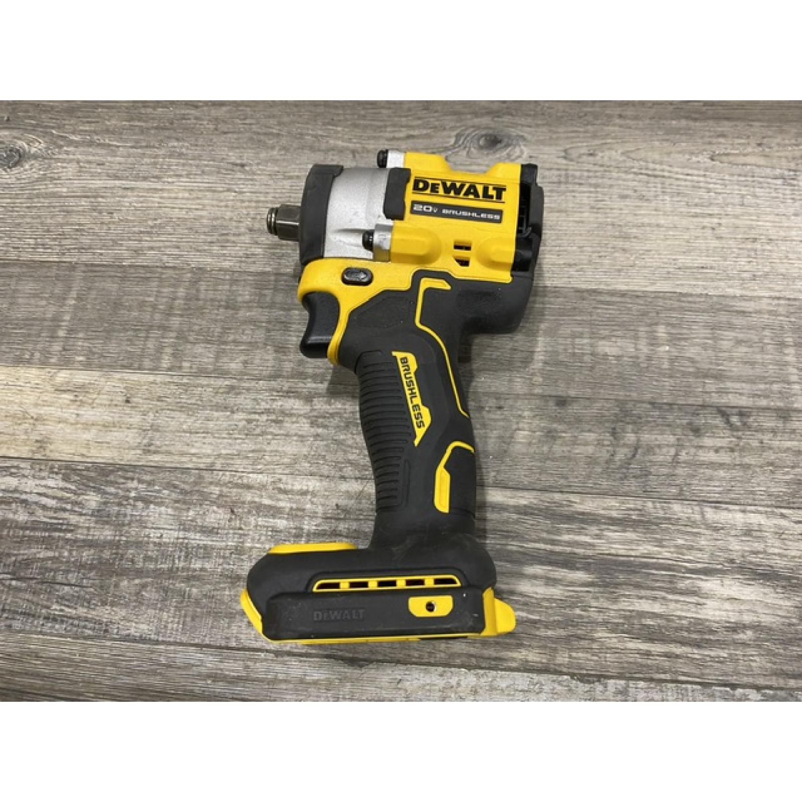 AS-IS DEWALT ATOMIC 20V MAX Lithium-Ion Brushless Cordless 1/2 in. Variable Speed Impact Wrench Kit
