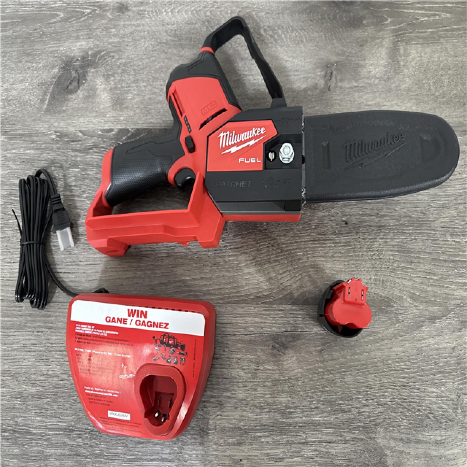 California NEW Milwaukee Hatchet 6 Pruning Saw Kit