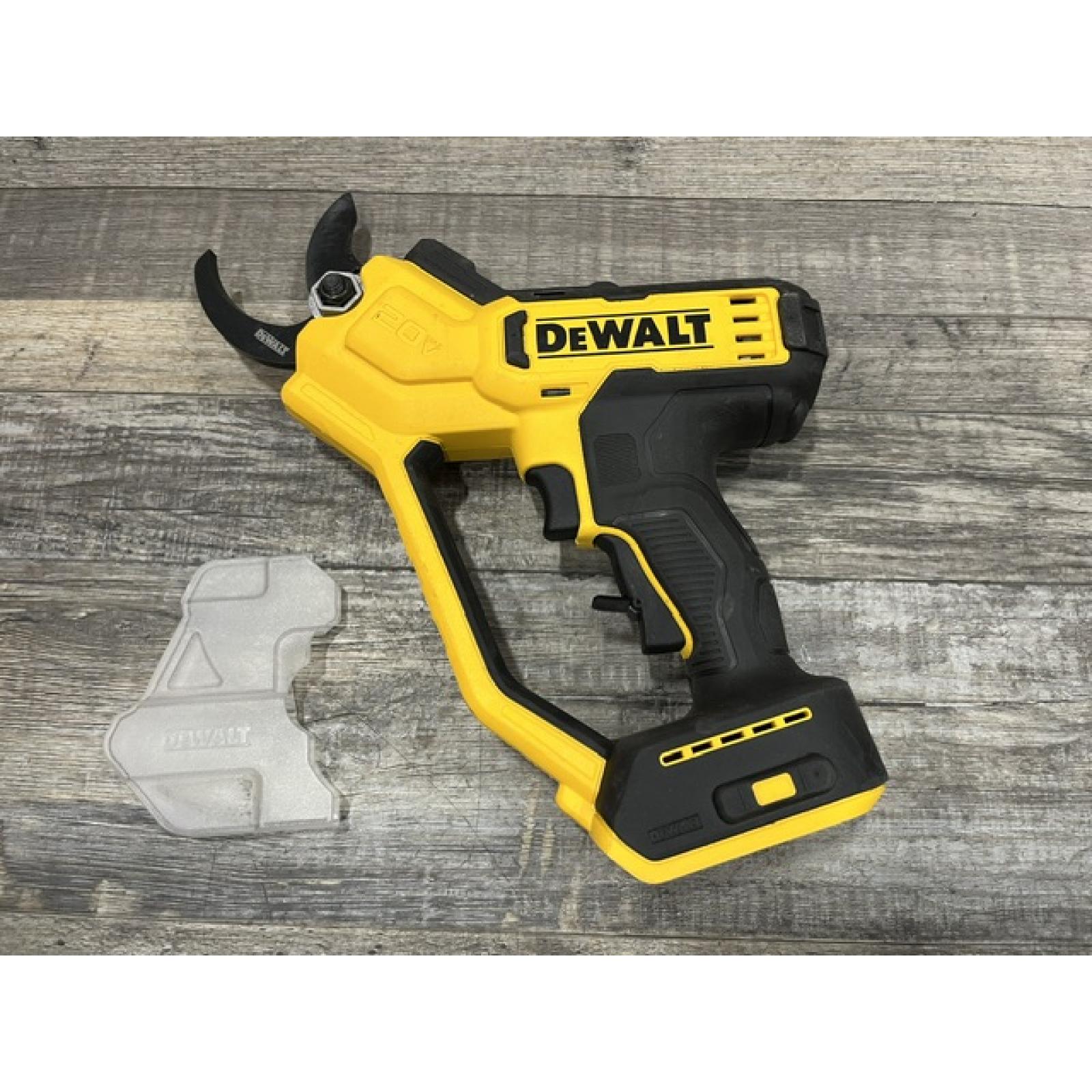 AS-IS DEWALT 20V MAX Cordless Pruner Kit