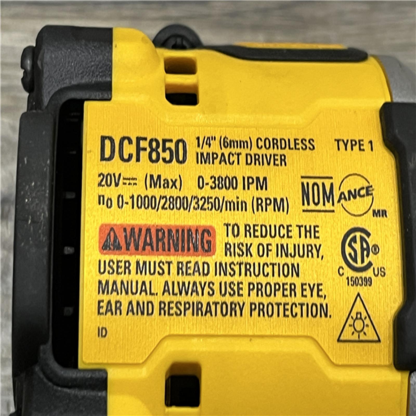 AS-IS DEWALT ATOMIC 20V MAX Lithium-Ion Cordless 1/4 in. Brushless Impact Driver Kit