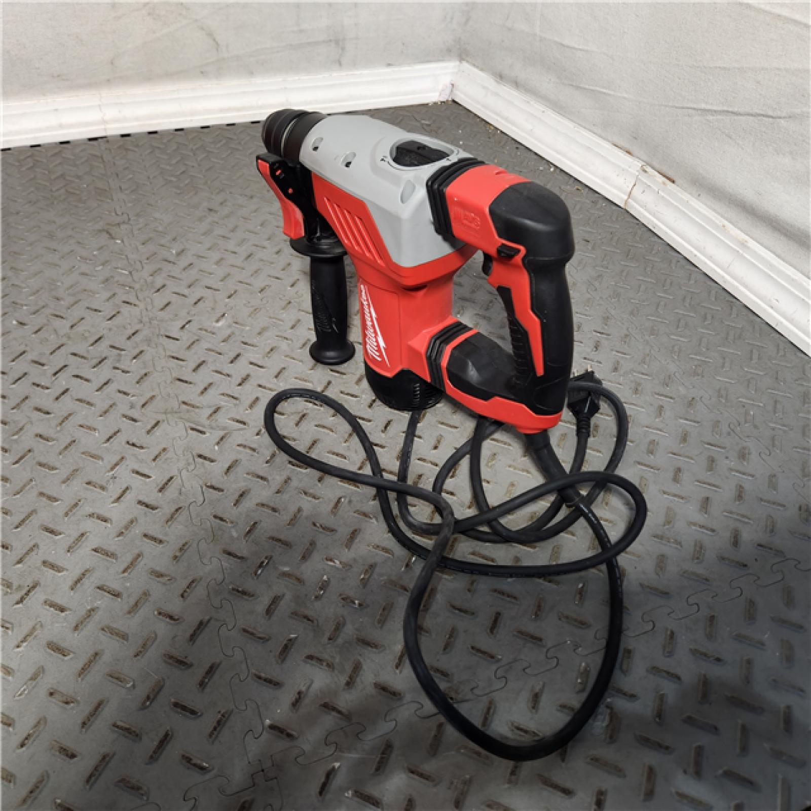 HOUSTON LocationASISMilwaukee 526821 Rotary Hammer 11/8 Sds Plus