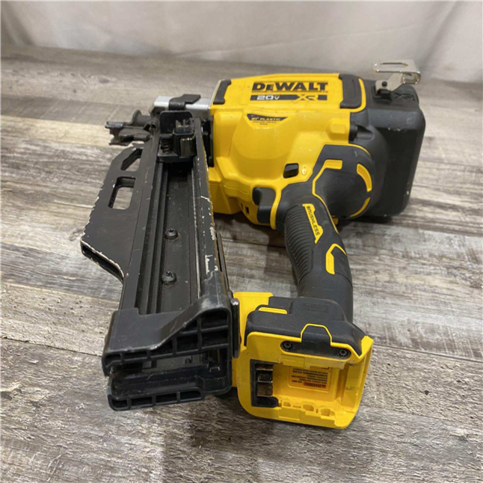 AS-IS DEWALT 20-Volt 21° Cordless Framing Nailer (Tool-Only)