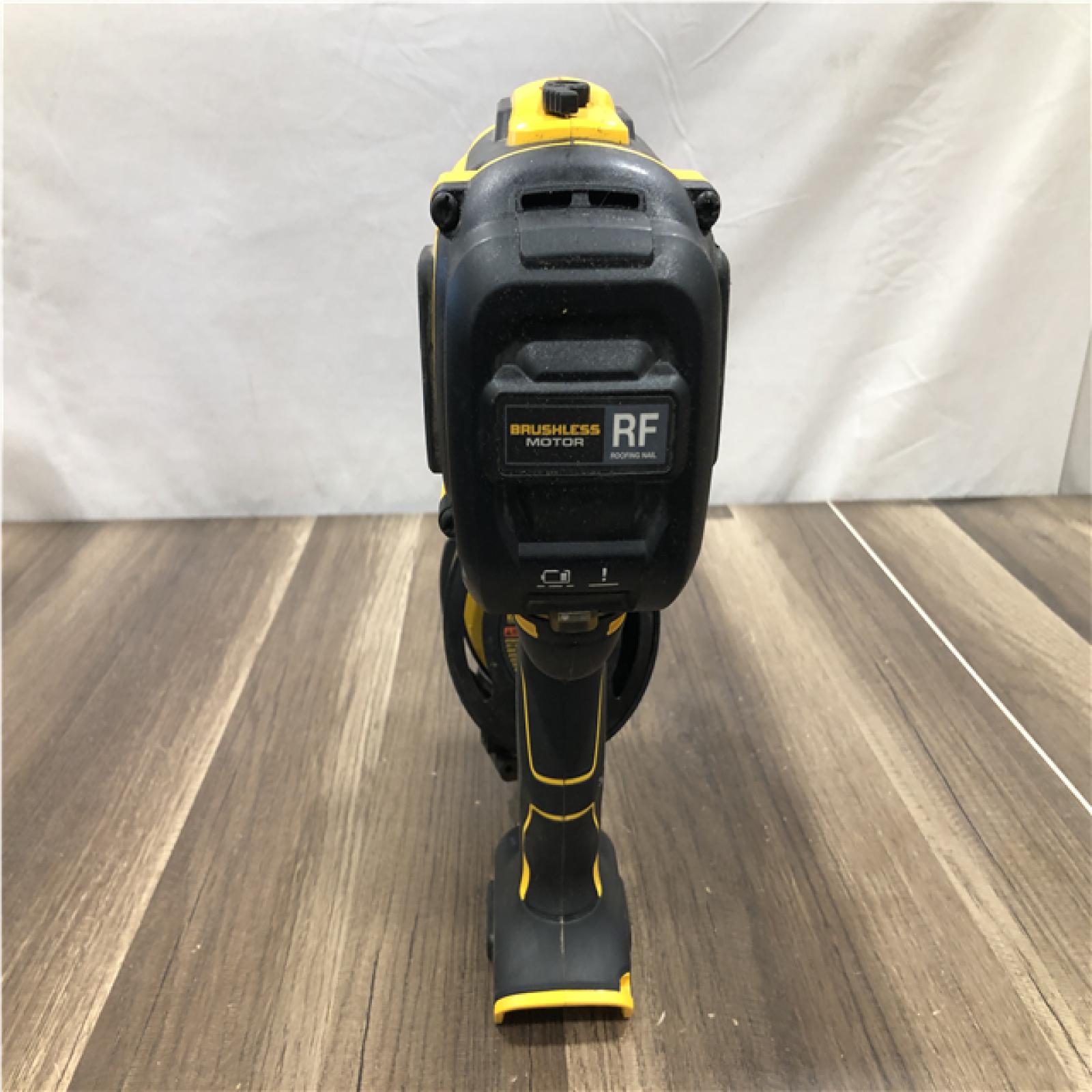 AS-IS DEWALT 20V MAX Lithium-Ion 15-Degree Electric Cordless Roofing Nailer Kit