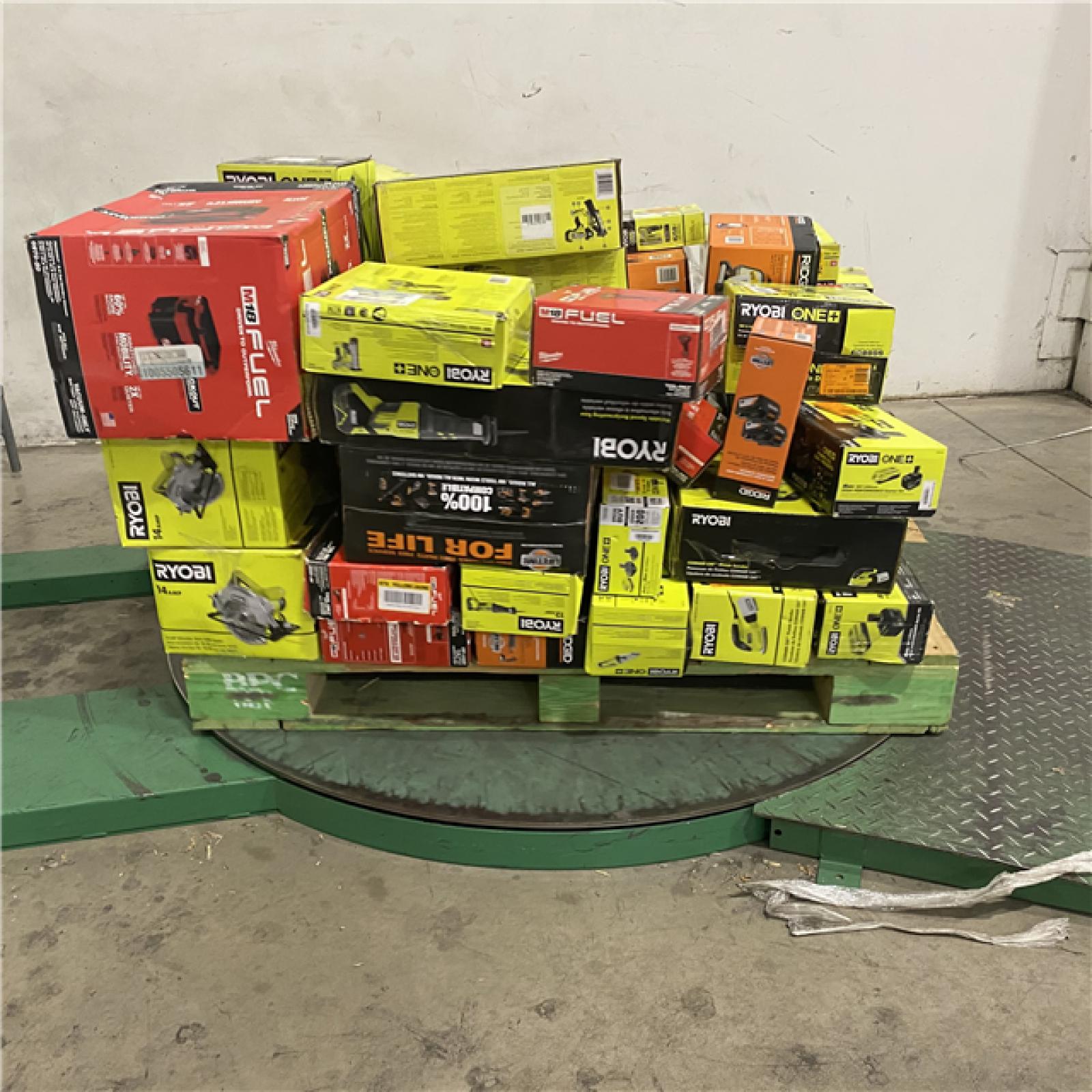 Dallas Location - As-Is Tool Pallet