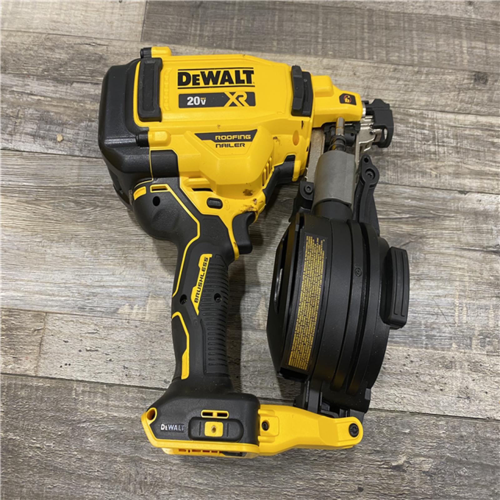 AS-IS DEWALT 20V MAX Lithium-Ion 15-Degree Electric Cordless Roofing Nailer Kit