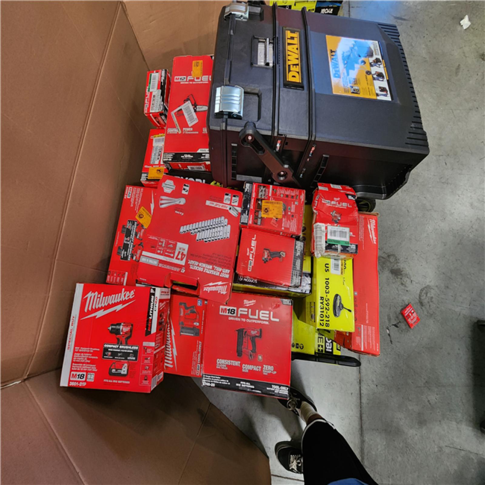 CALIFORNIA AS-IS TOOL PALLET