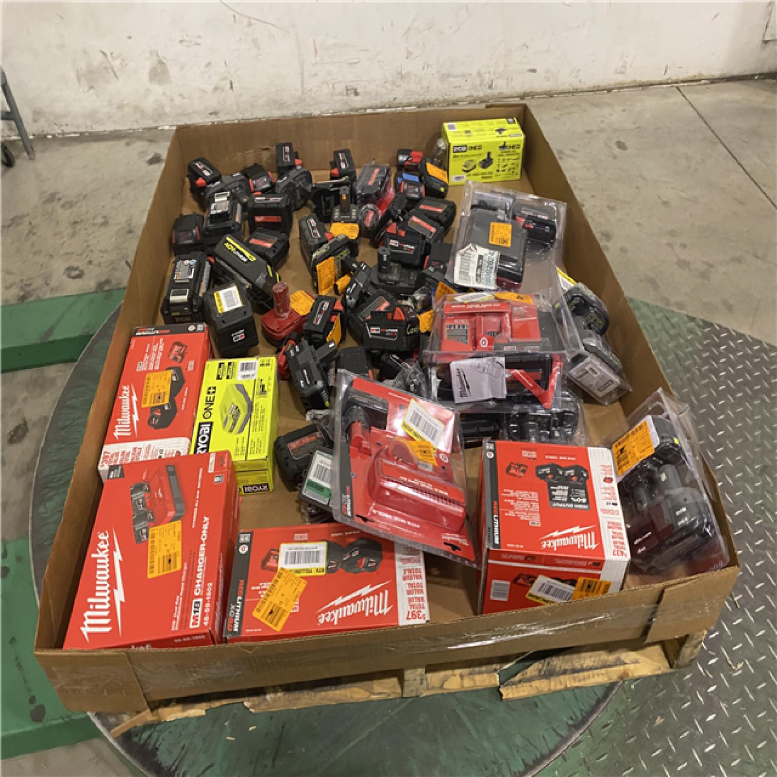 Dallas Location - As-Is Battery Tool Pallet