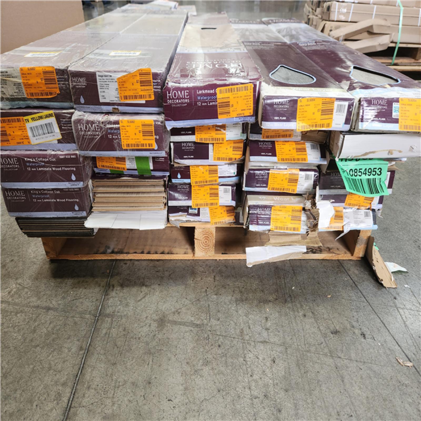 Phoenix AS-IS Mixed Home Decorators Collection Vinyl Flooring Pallet (28-Boxes)