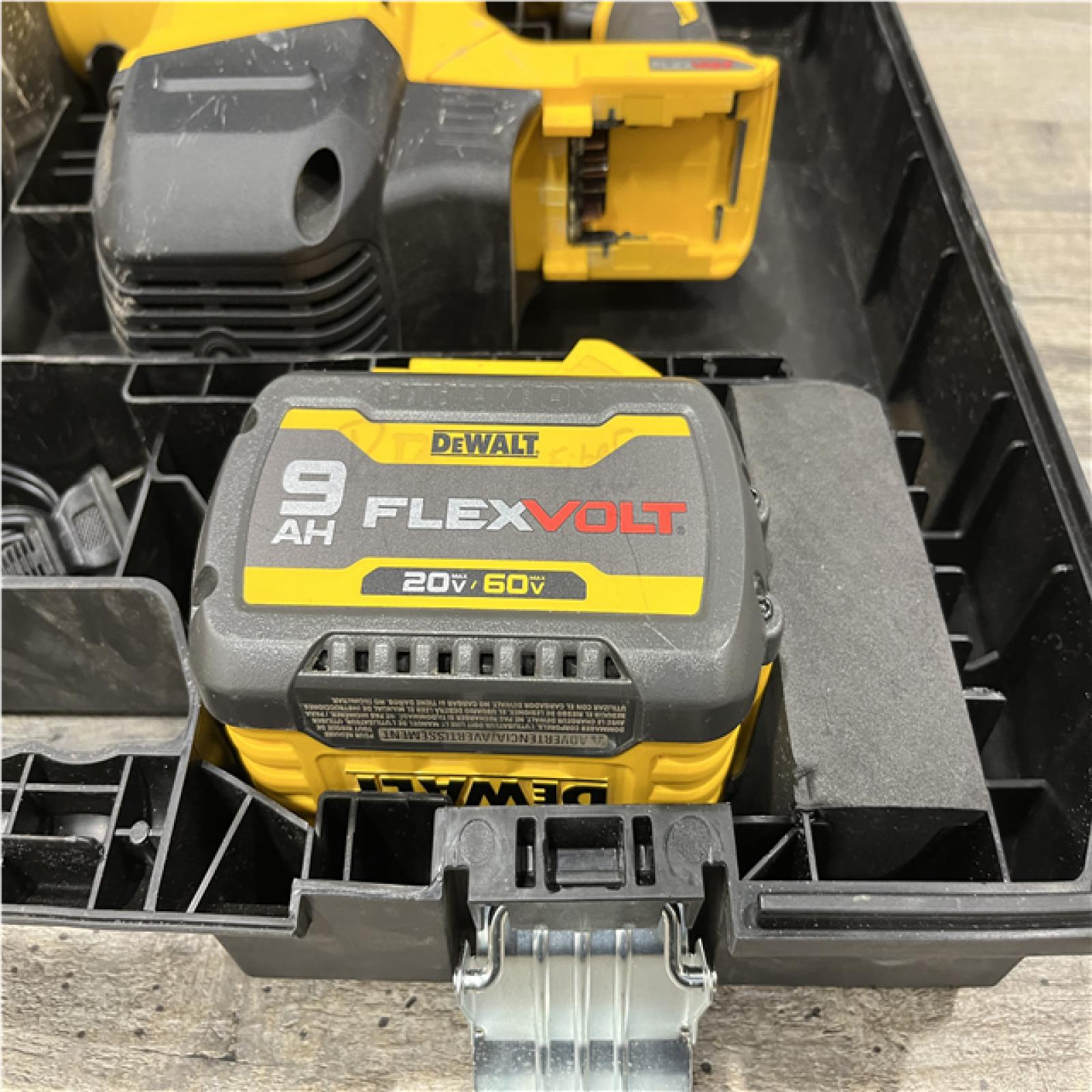 AS-IS DEWALT FLEXVOLT 60V MAX Cordless Brushless 1-9/16 in. SDS MAX Combination Rotary Hammer Kit