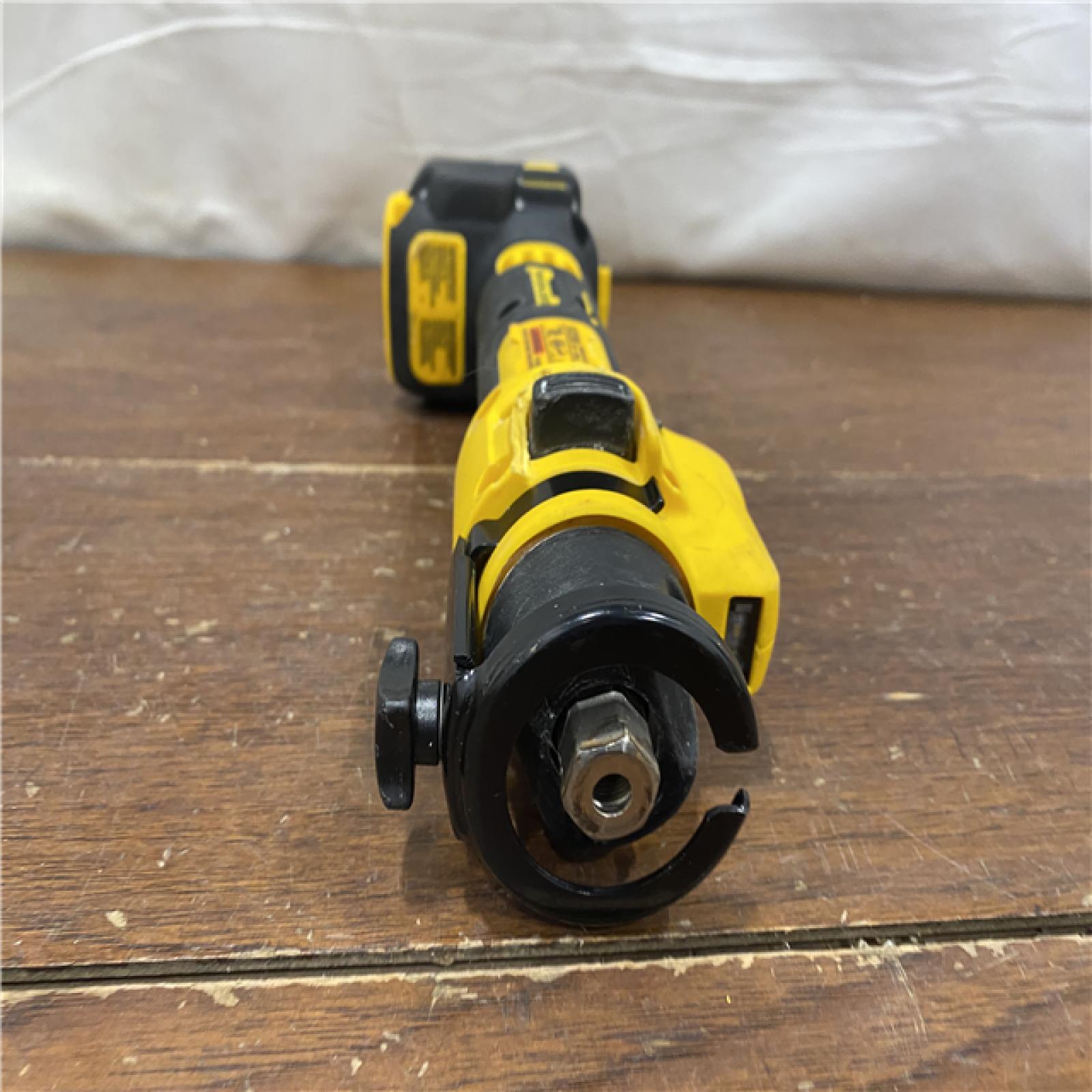 AS-IS DEWALT 20V MAX Cordless Cut Out Tool