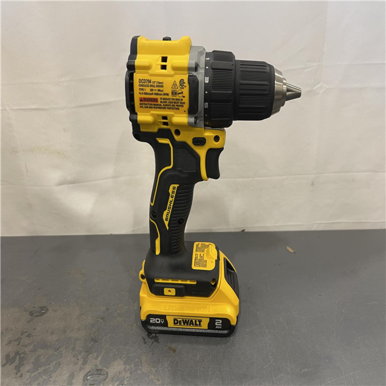 AS-IS - DEWALT ATOMIC 20-Volt Lithium-Ion Cordless Compact 1/2 in. Drill/Driver Kit