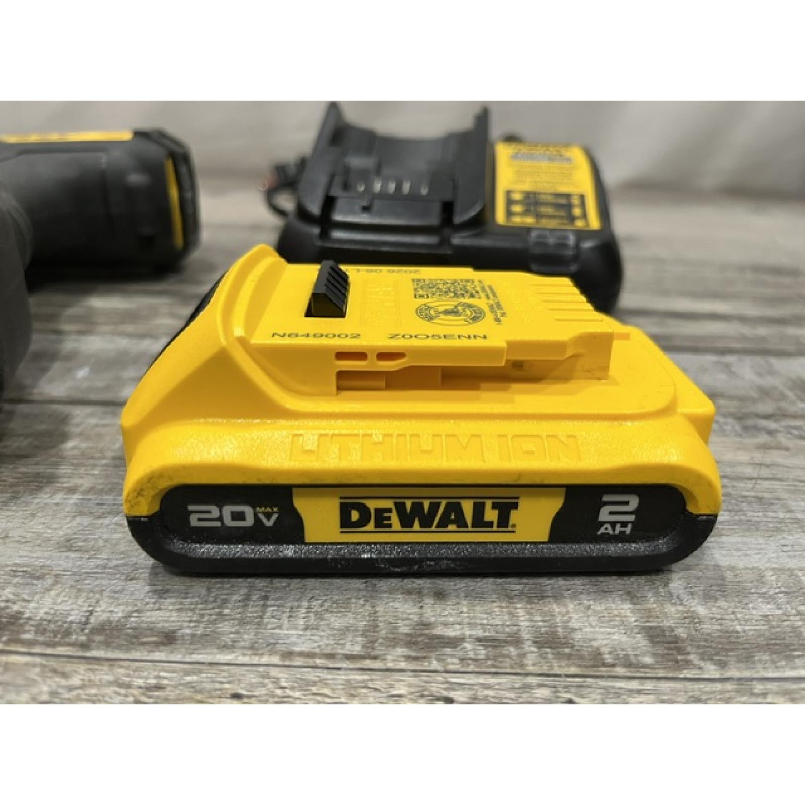 AS-IS DEWALT 20V MAX Cordless Pruner Kit